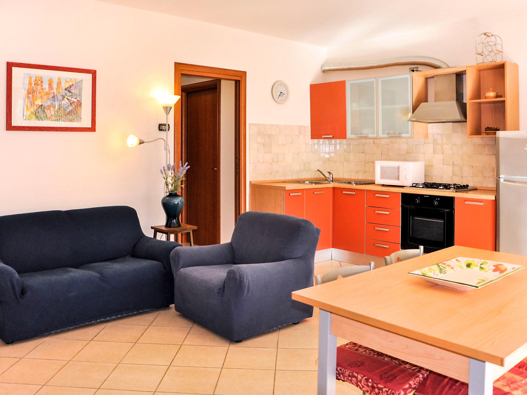 Photo 7 - 2 bedroom Apartment in Lazise with swimming pool and mountain view