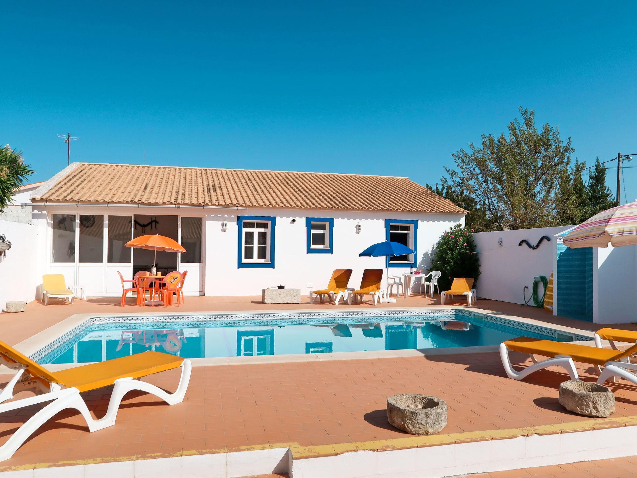 Photo 1 - Maison de 4 chambres à Albufeira avec piscine privée et vues à la mer