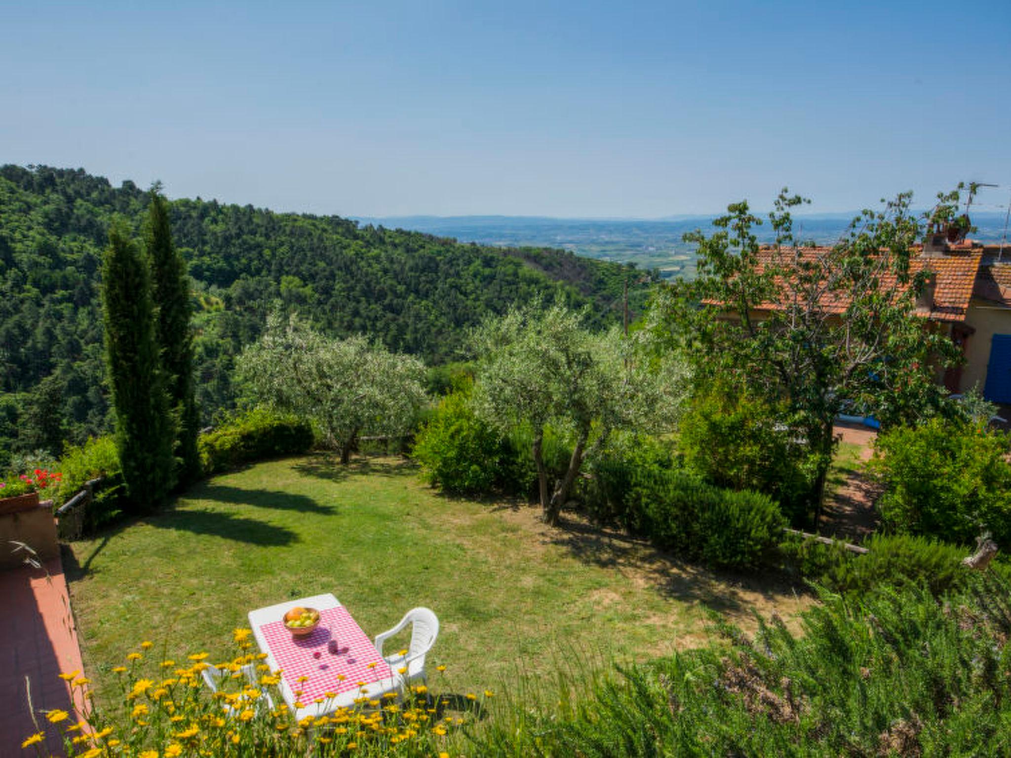 Foto 6 - Appartamento con 3 camere da letto a Lamporecchio con piscina e giardino