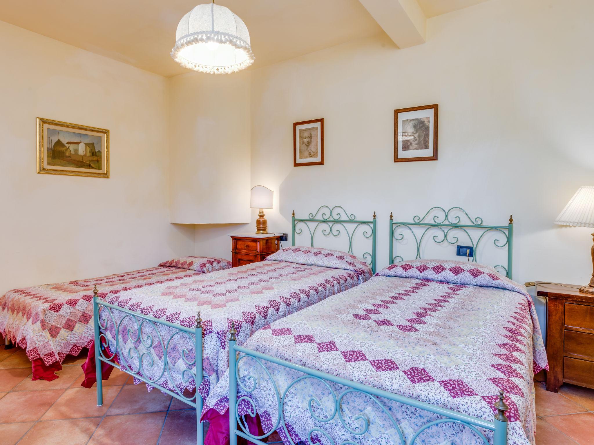 Foto 14 - Apartment mit 3 Schlafzimmern in Lamporecchio mit schwimmbad und garten