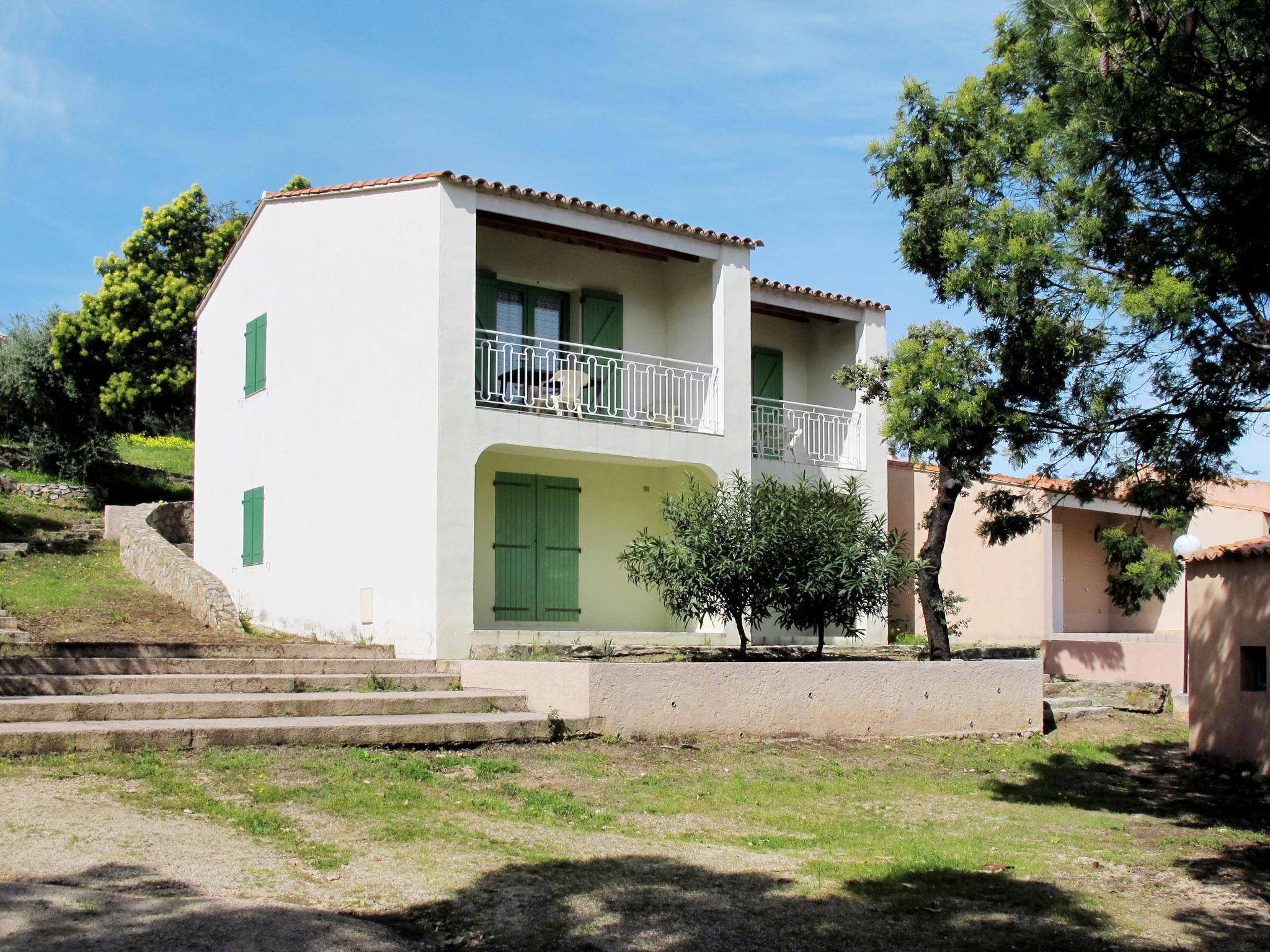 Foto 3 - Apartamento en Algajola con jardín y vistas al mar