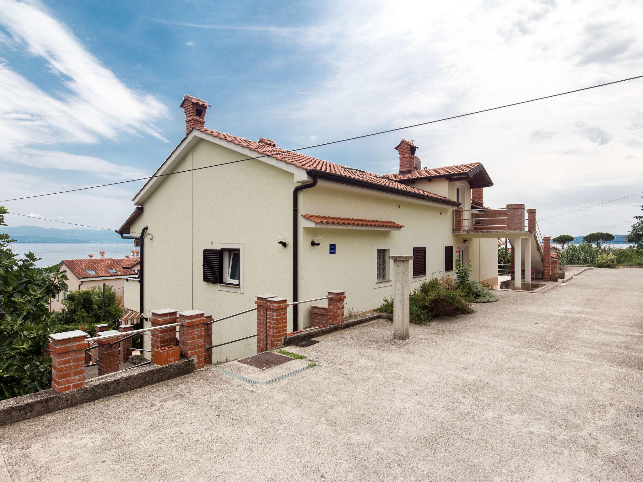 Foto 12 - Apartamento de 1 habitación en Lovran con terraza y vistas al mar