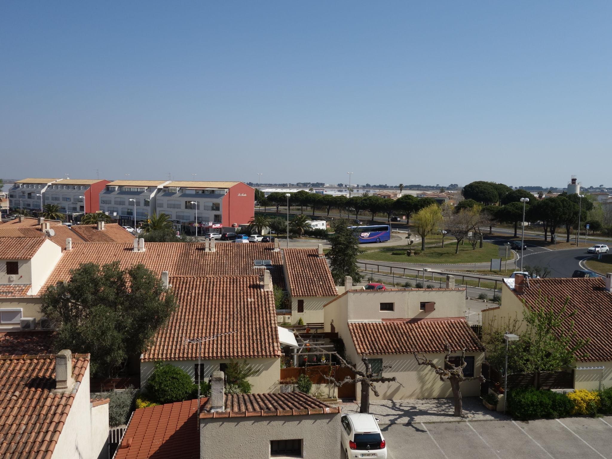 Foto 14 - Apartamento en Le Grau-du-Roi con piscina y vistas al mar