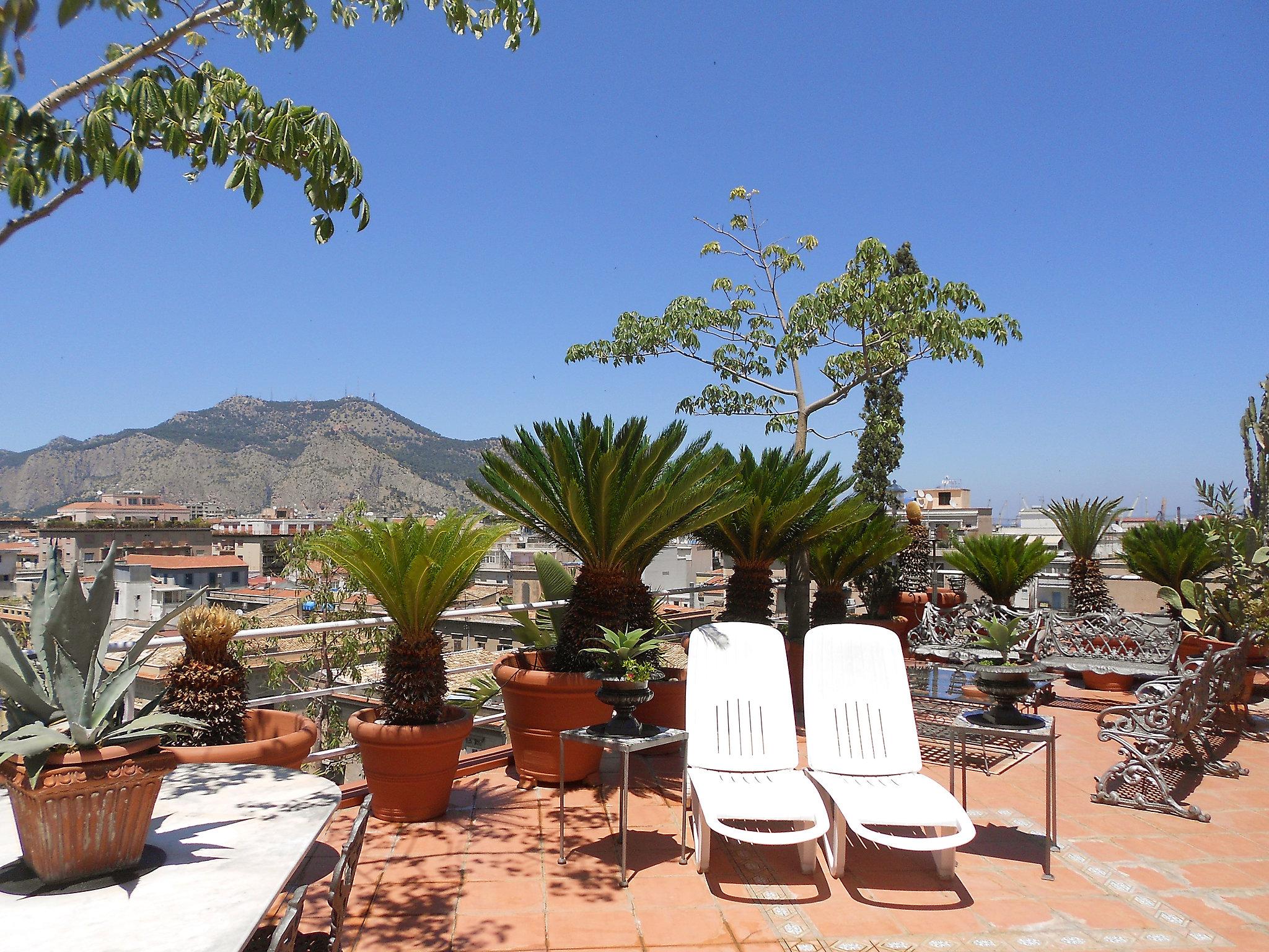 Photo 30 - Appartement de 1 chambre à Palerme avec jardin et terrasse