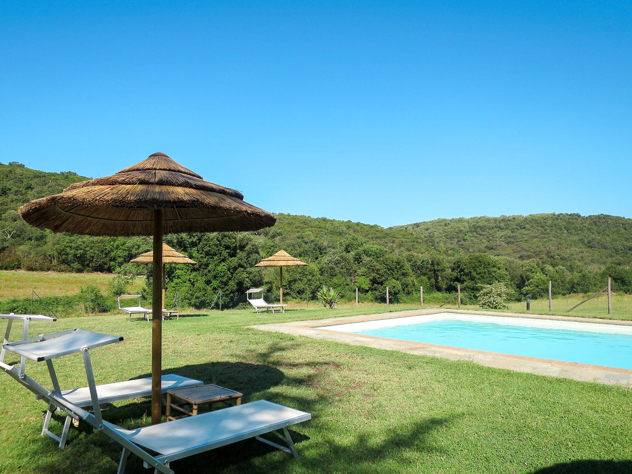 Foto 3 - Casa de 1 habitación en Roccastrada con piscina y jardín