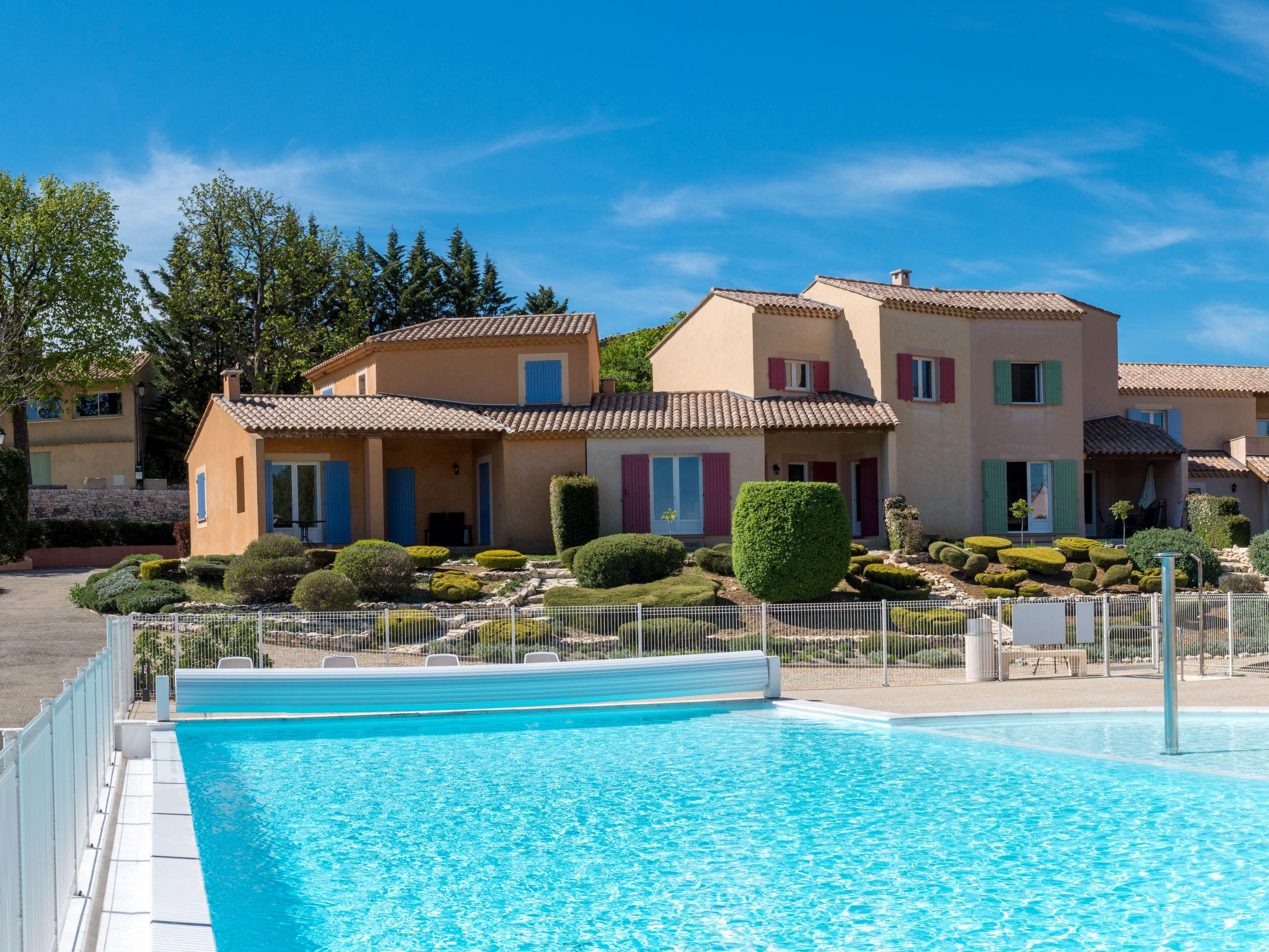 Foto 1 - Casa con 3 camere da letto a Saint-Trinit con piscina privata e giardino
