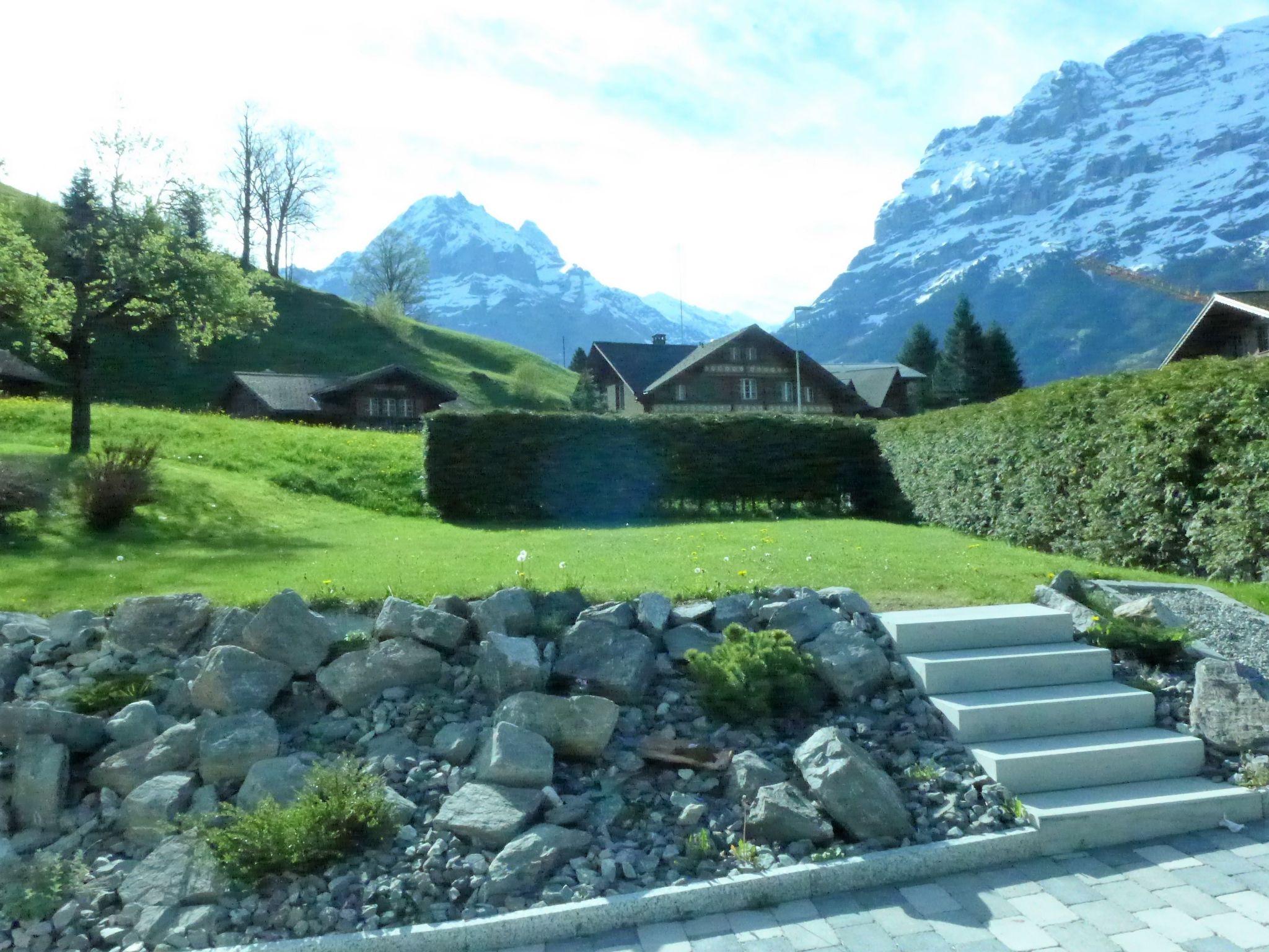 Foto 3 - Appartamento a Grindelwald con giardino