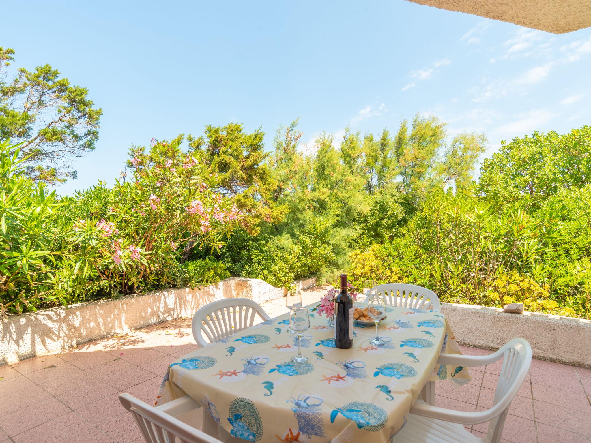 Photo 17 - Maison de 2 chambres à Aglientu avec terrasse et vues à la mer