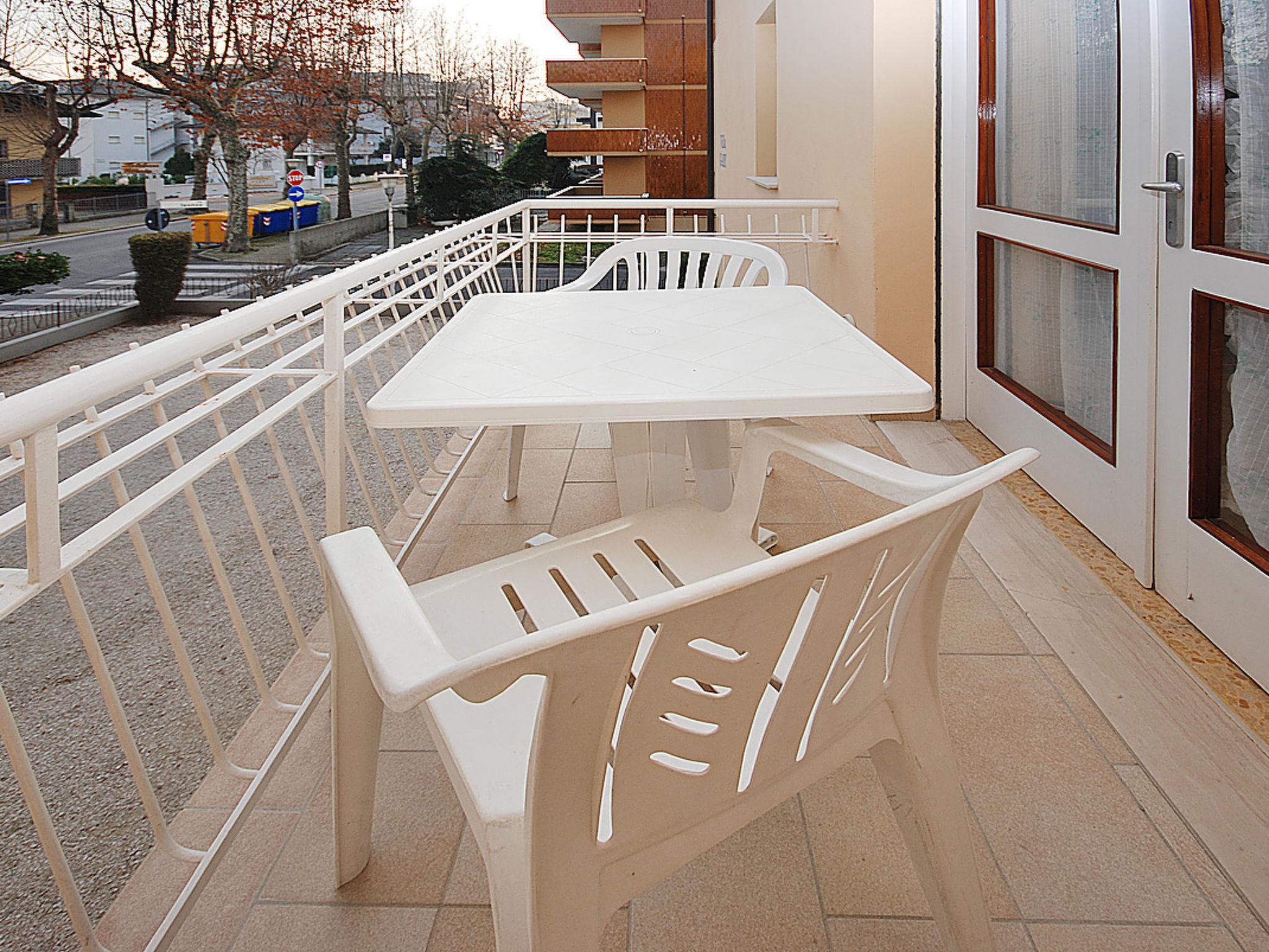 Photo 14 - Appartement de 1 chambre à Lignano Sabbiadoro avec terrasse