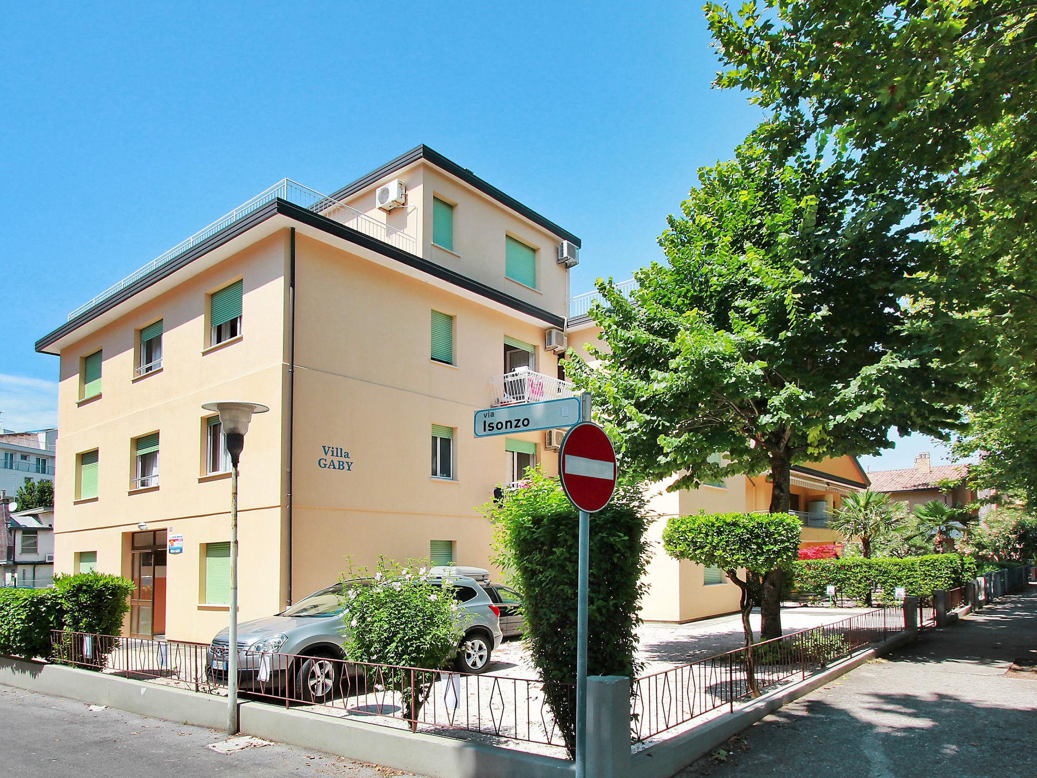 Foto 1 - Apartamento de 1 habitación en Lignano Sabbiadoro con jardín y vistas al mar