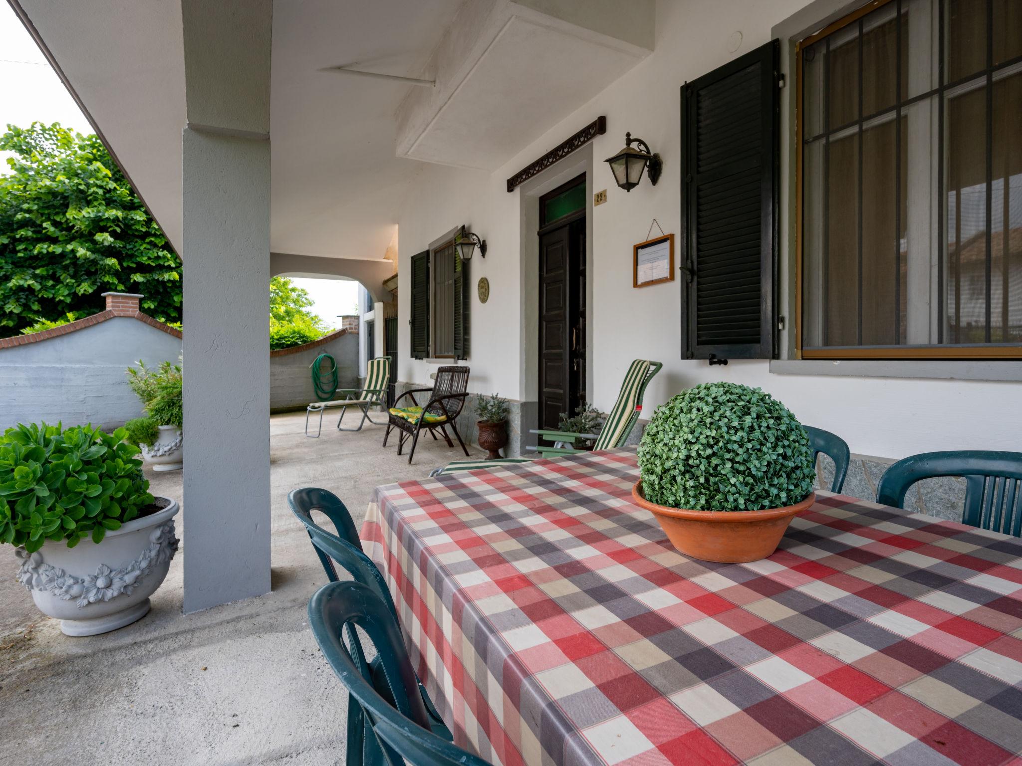 Photo 2 - 2 bedroom House in Isola d'Asti with garden and terrace