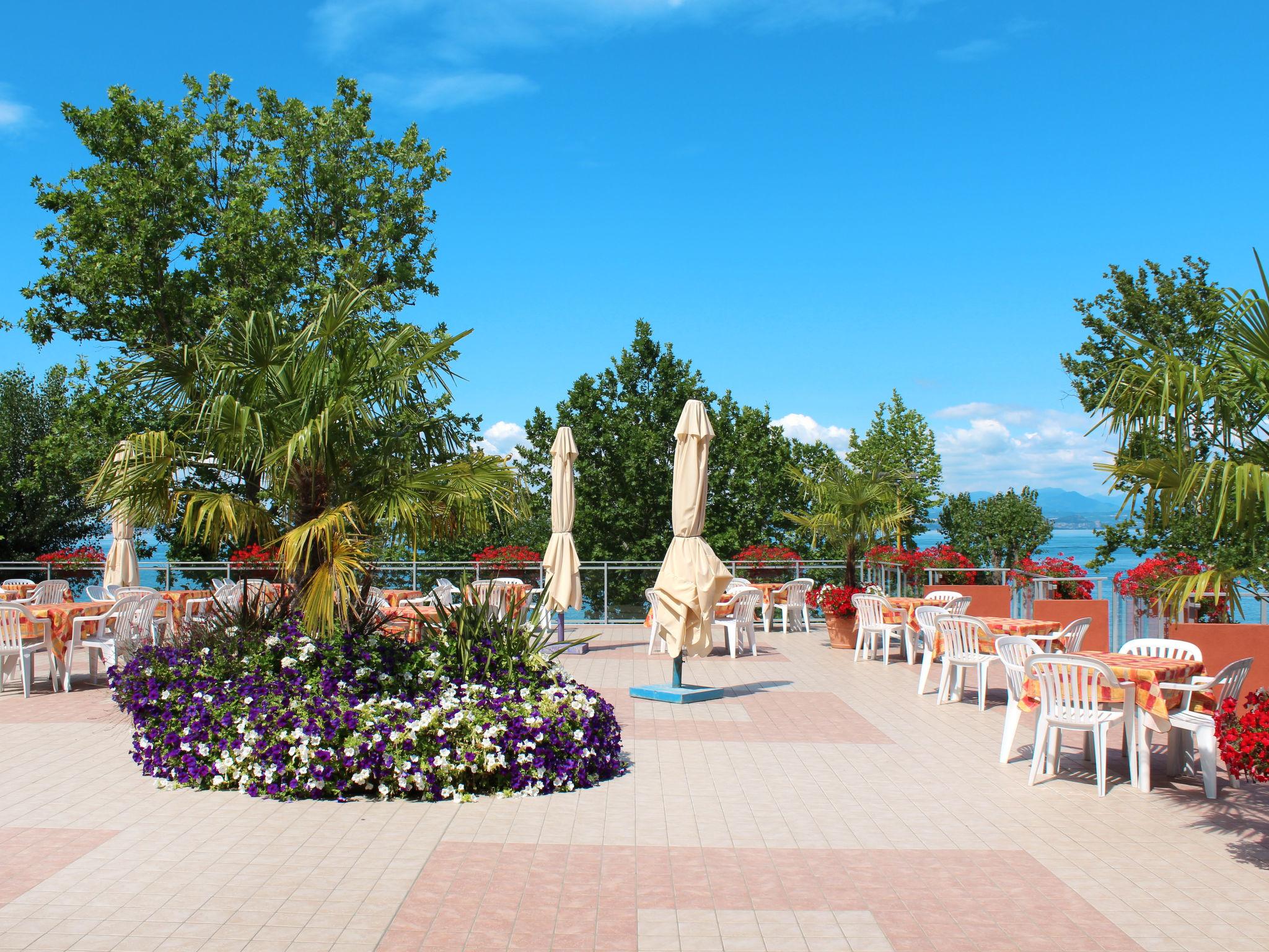 Photo 19 - Maison de 3 chambres à Bardolino avec piscine et vues sur la montagne