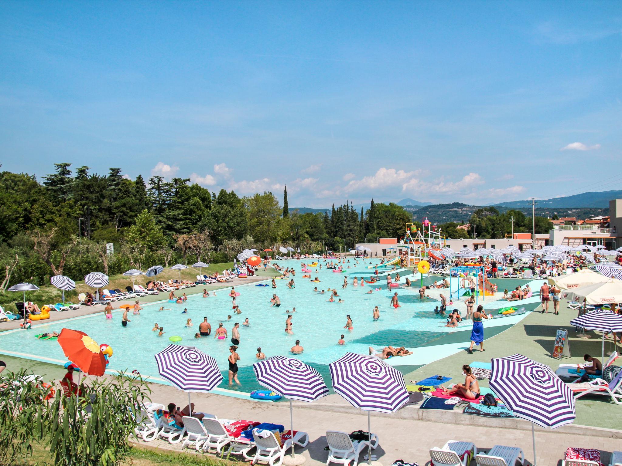 Photo 1 - Maison de 3 chambres à Bardolino avec piscine et vues sur la montagne