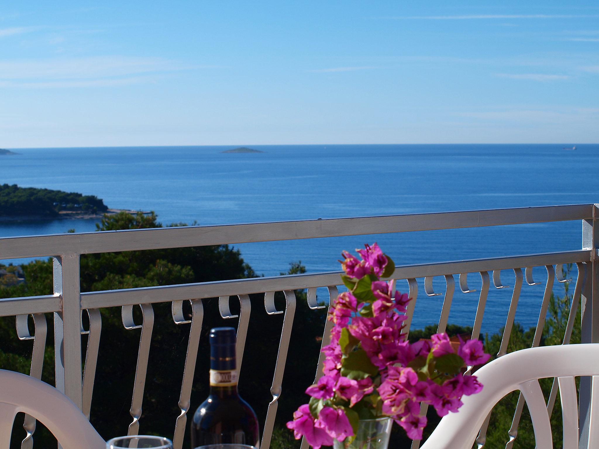 Photo 16 - Maison de 3 chambres à Primošten avec terrasse et vues à la mer