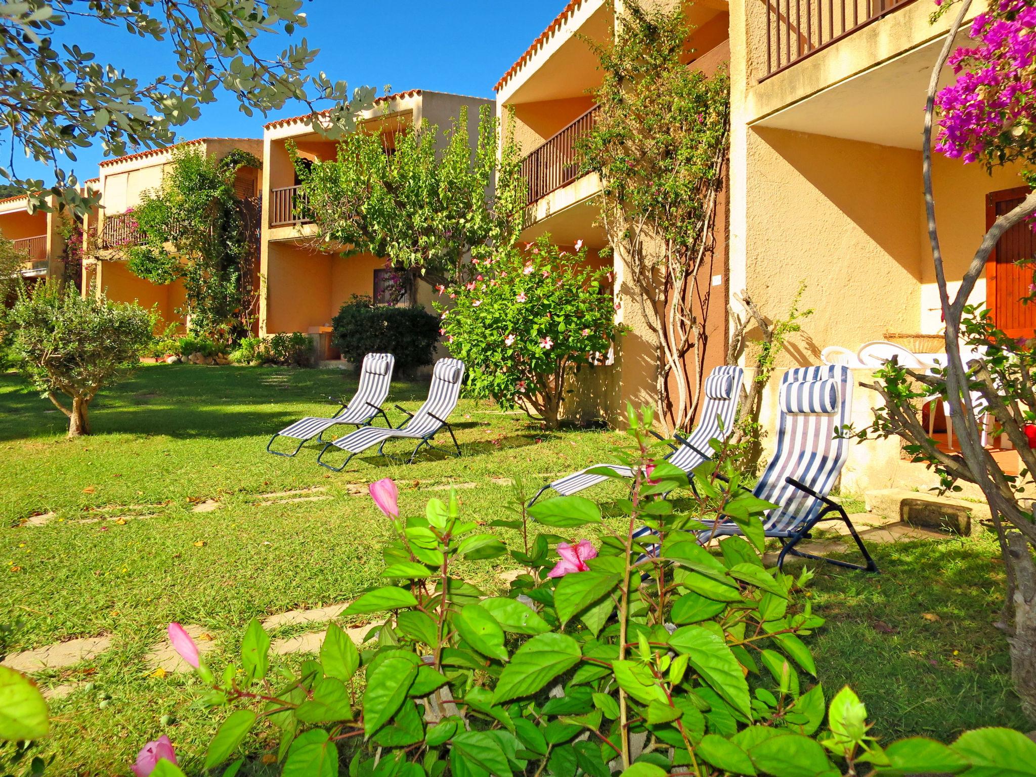 Photo 29 - Appartement de 2 chambres à Arzachena avec jardin et vues à la mer