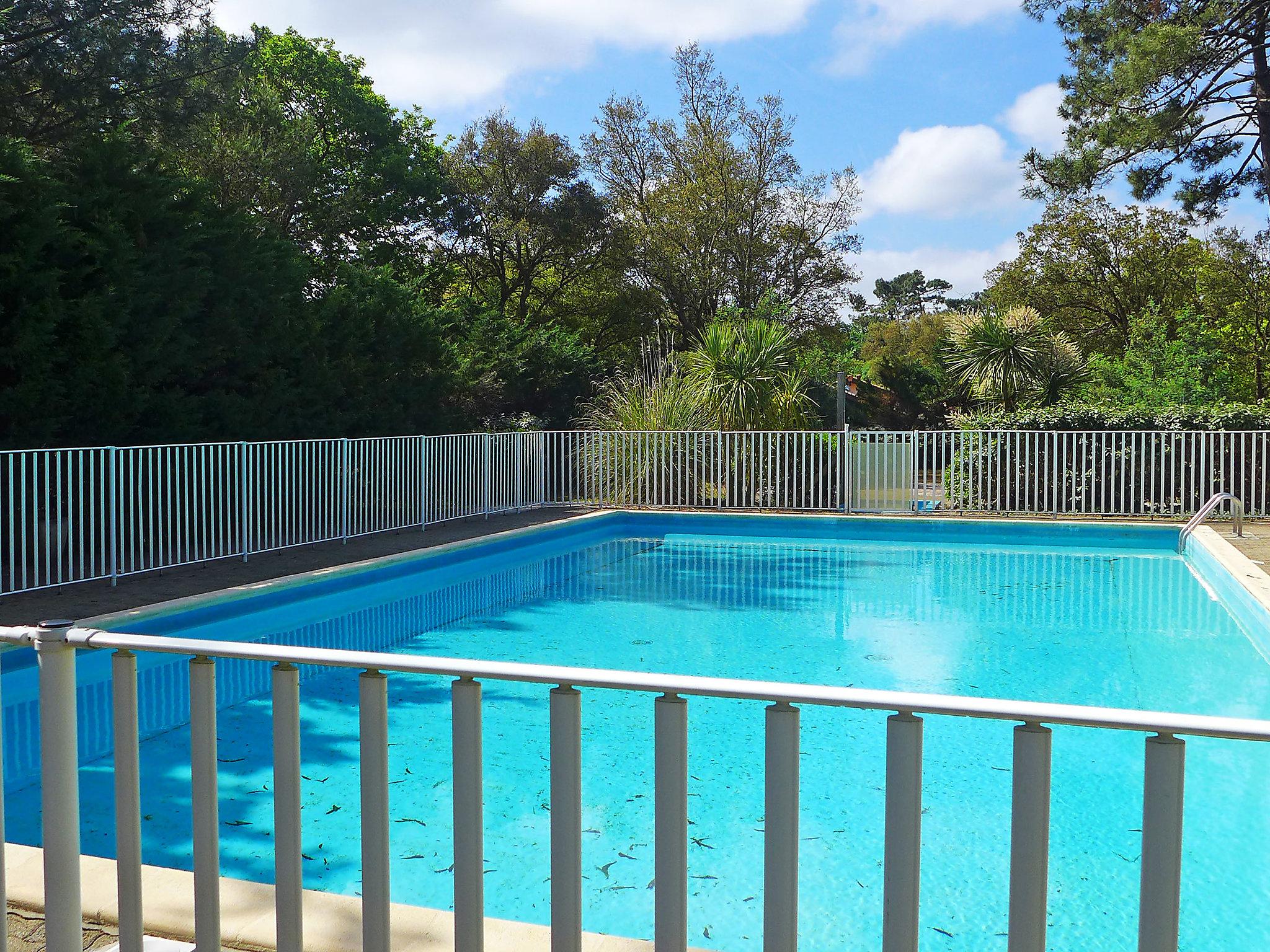 Photo 1 - Maison de 1 chambre à Capbreton avec piscine et vues à la mer