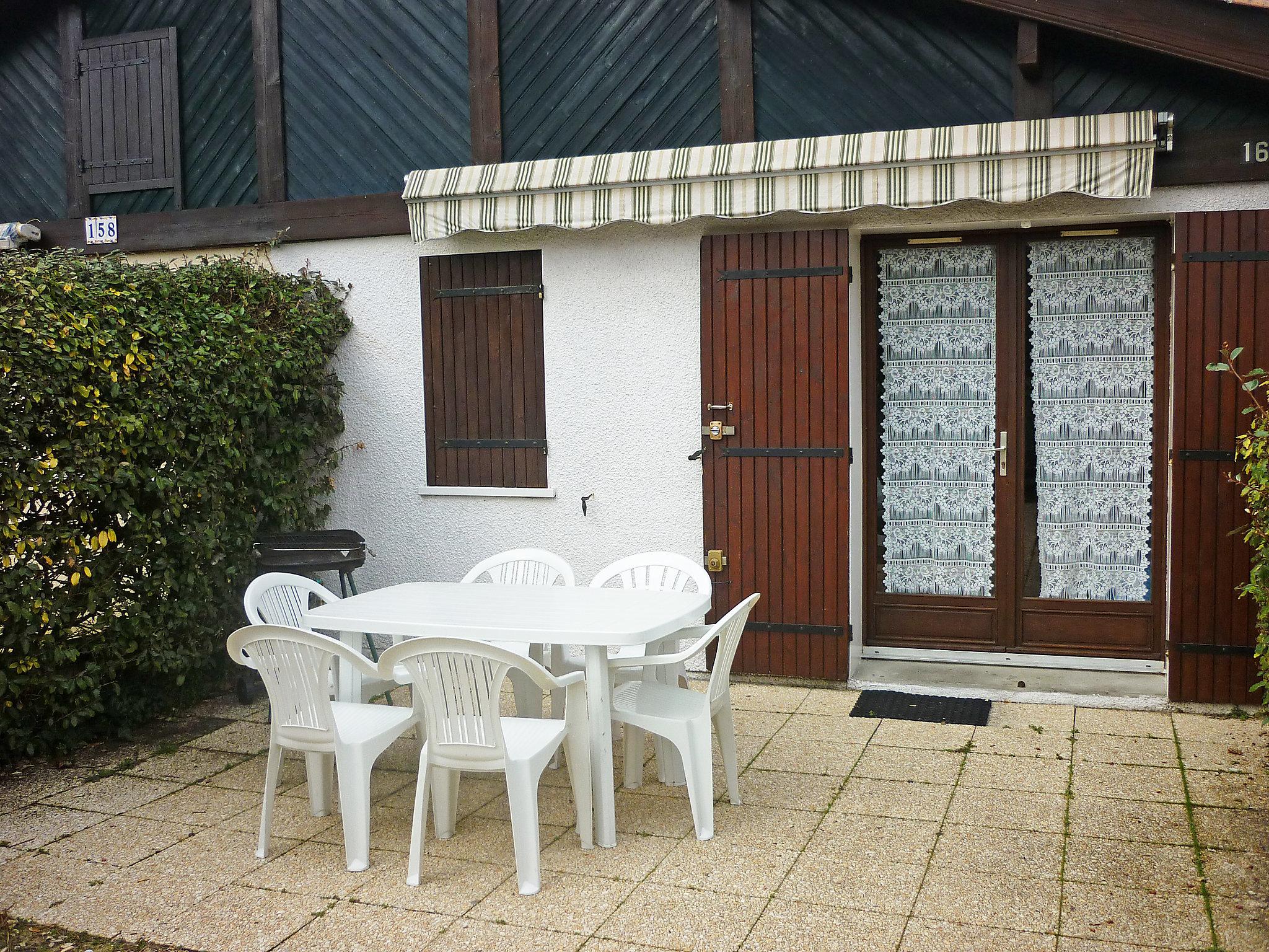 Foto 5 - Haus mit 1 Schlafzimmer in Capbreton mit schwimmbad und blick aufs meer