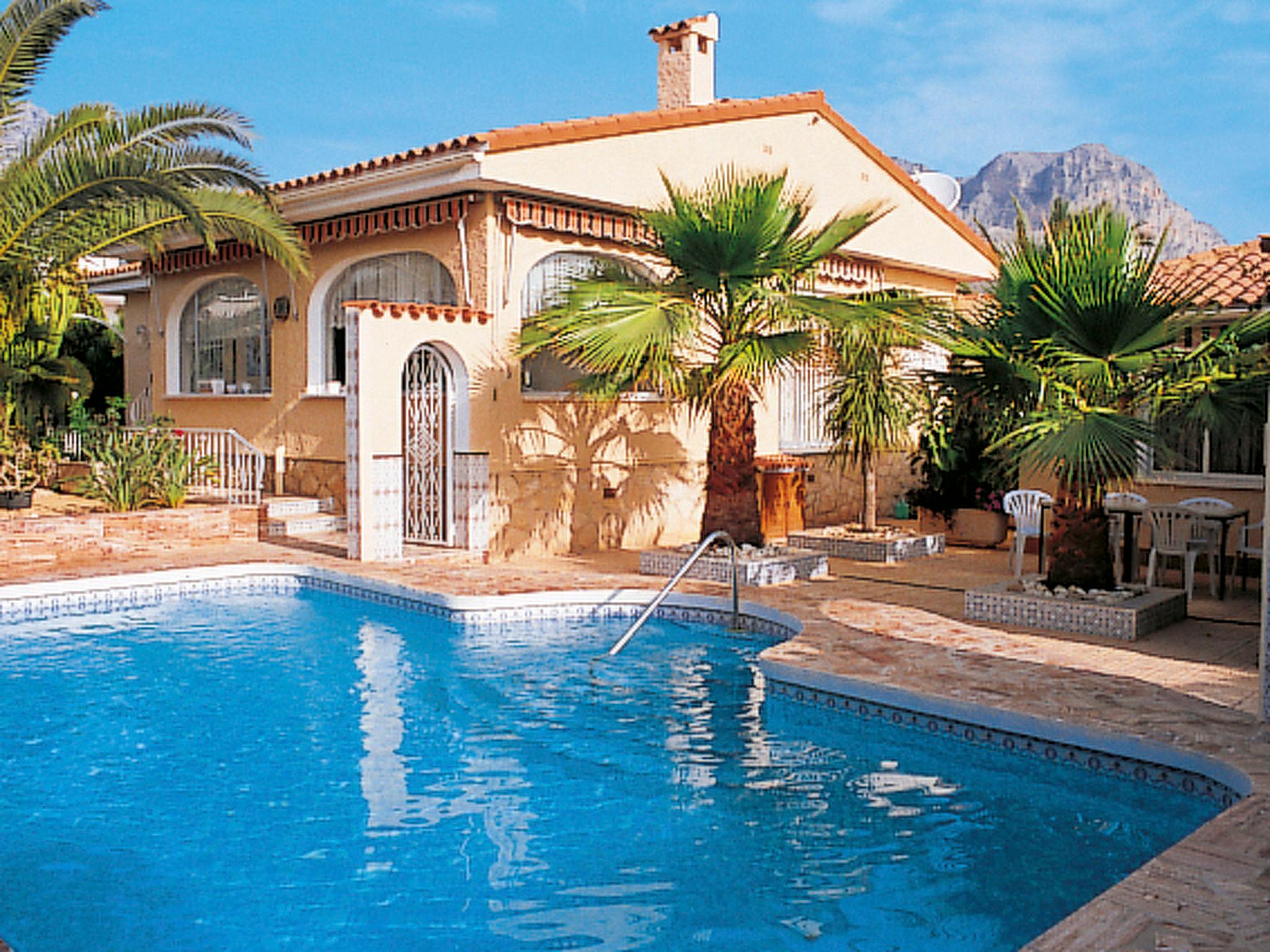 Photo 2 - Maison de 3 chambres à Villajoyosa avec piscine privée et vues à la mer