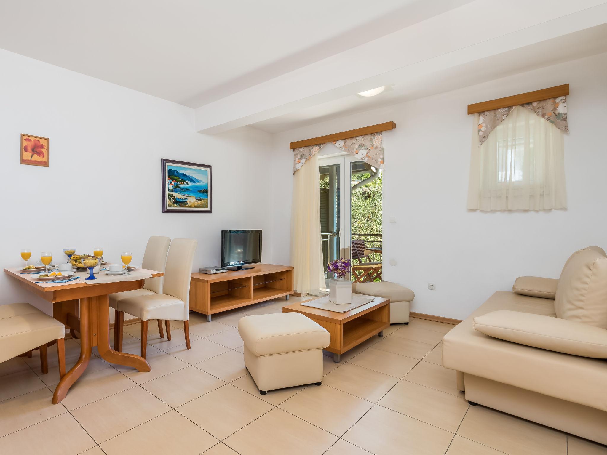 Photo 6 - 1 bedroom Apartment in Rab with swimming pool and sea view