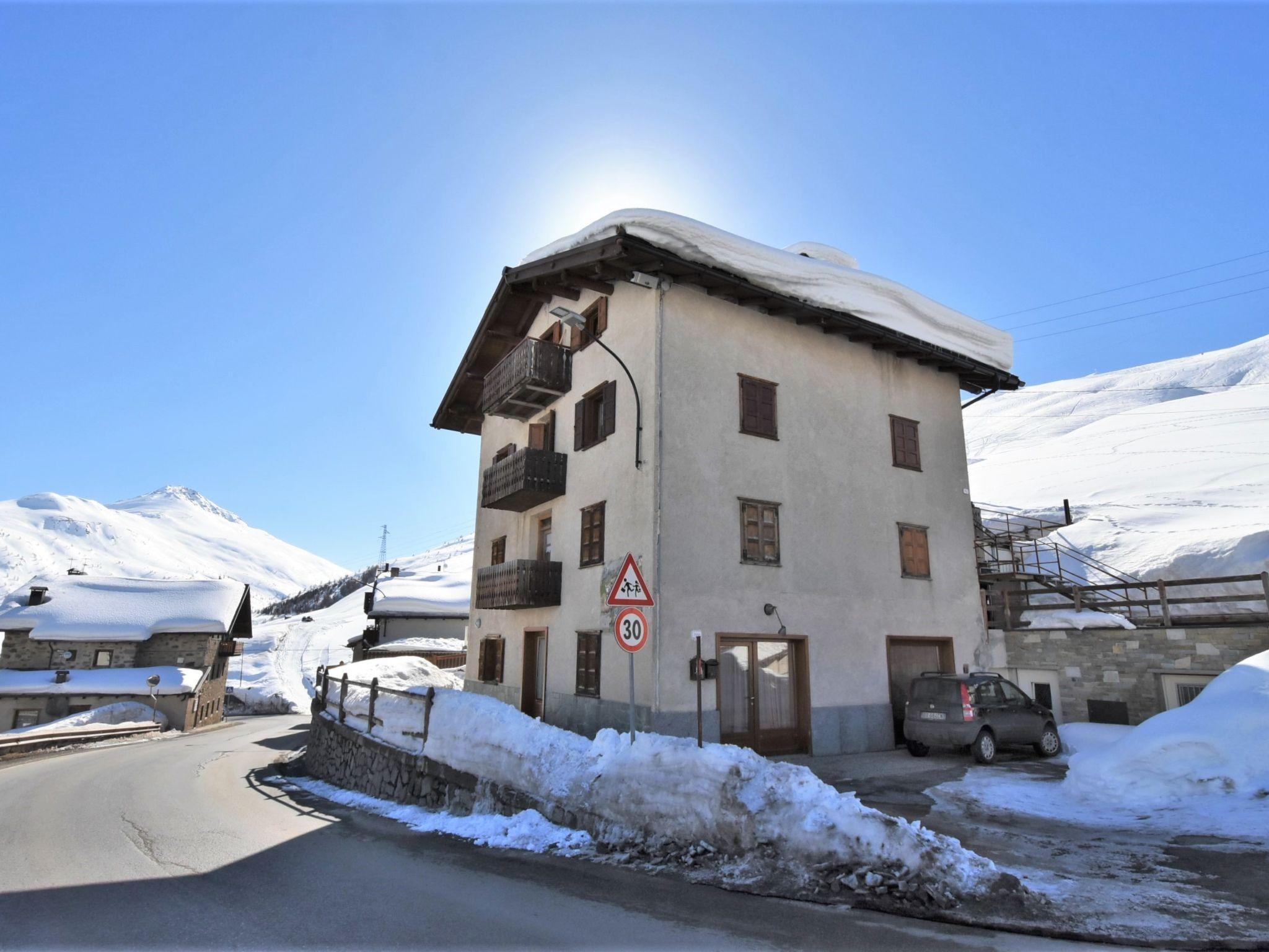 Foto 22 - Appartamento con 2 camere da letto a Livigno con vista sulle montagne