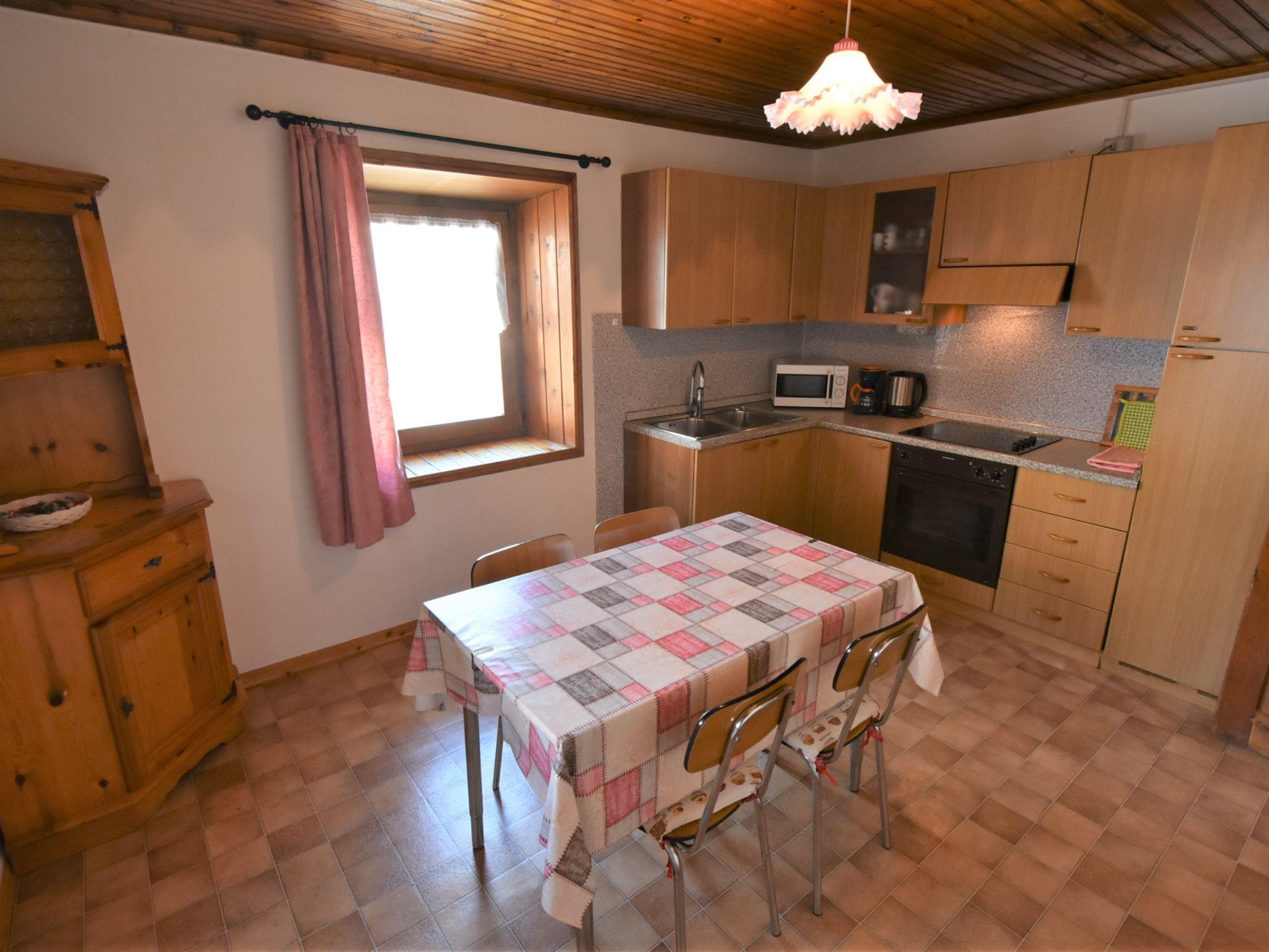 Photo 9 - 2 bedroom Apartment in Livigno with mountain view