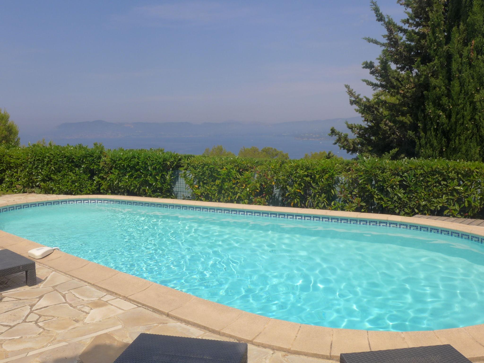 Photo 31 - 4 bedroom House in Saint-Cyr-sur-Mer with private pool and sea view