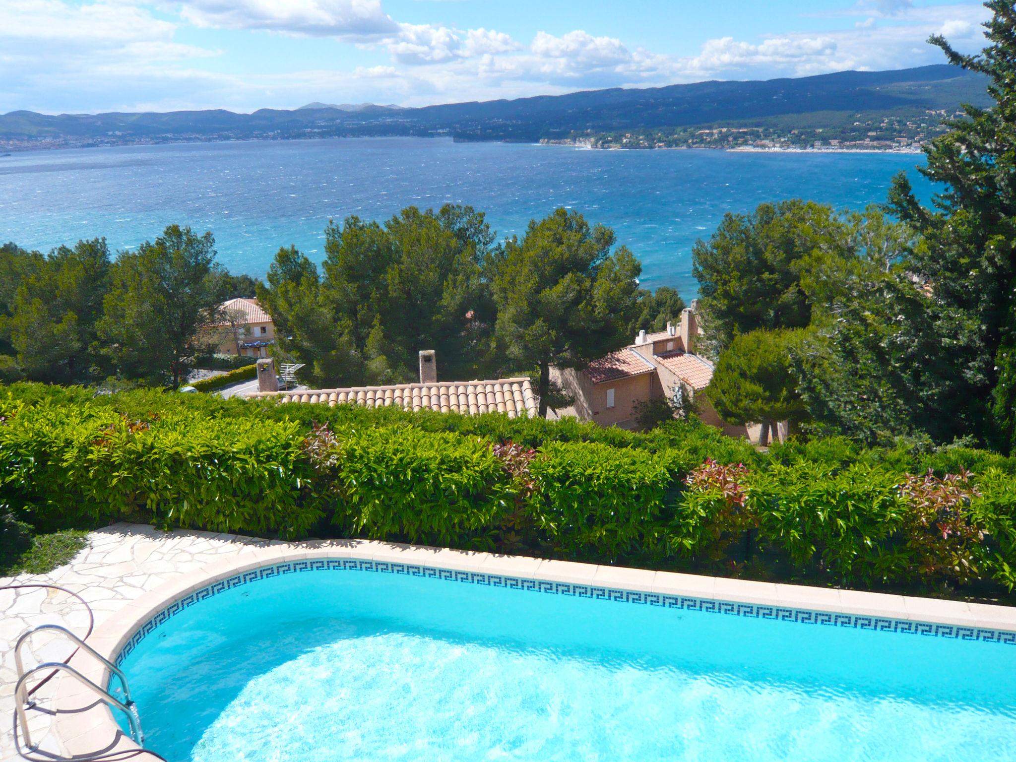 Foto 30 - Casa con 4 camere da letto a Saint-Cyr-sur-Mer con piscina privata e vista mare