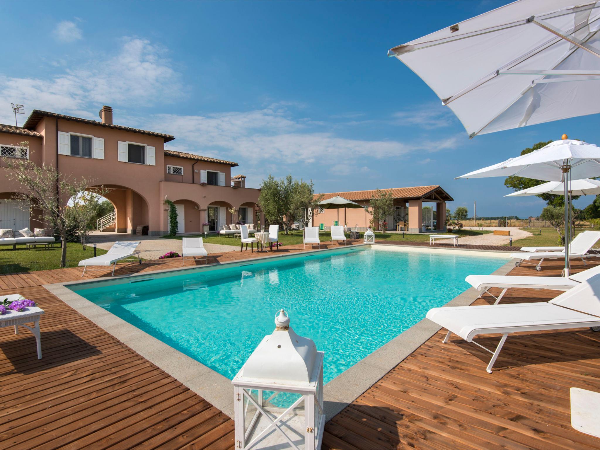 Foto 6 - Casa con 10 camere da letto a Tarquinia con piscina privata e vista mare