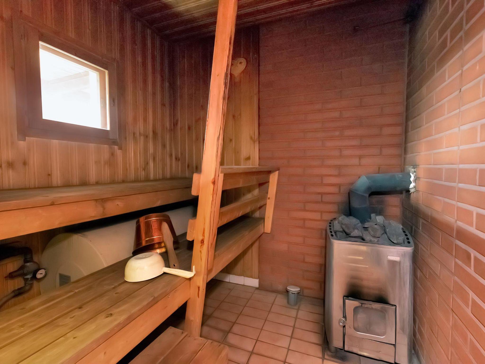 Photo 16 - Maison de 2 chambres à Petäjävesi avec sauna