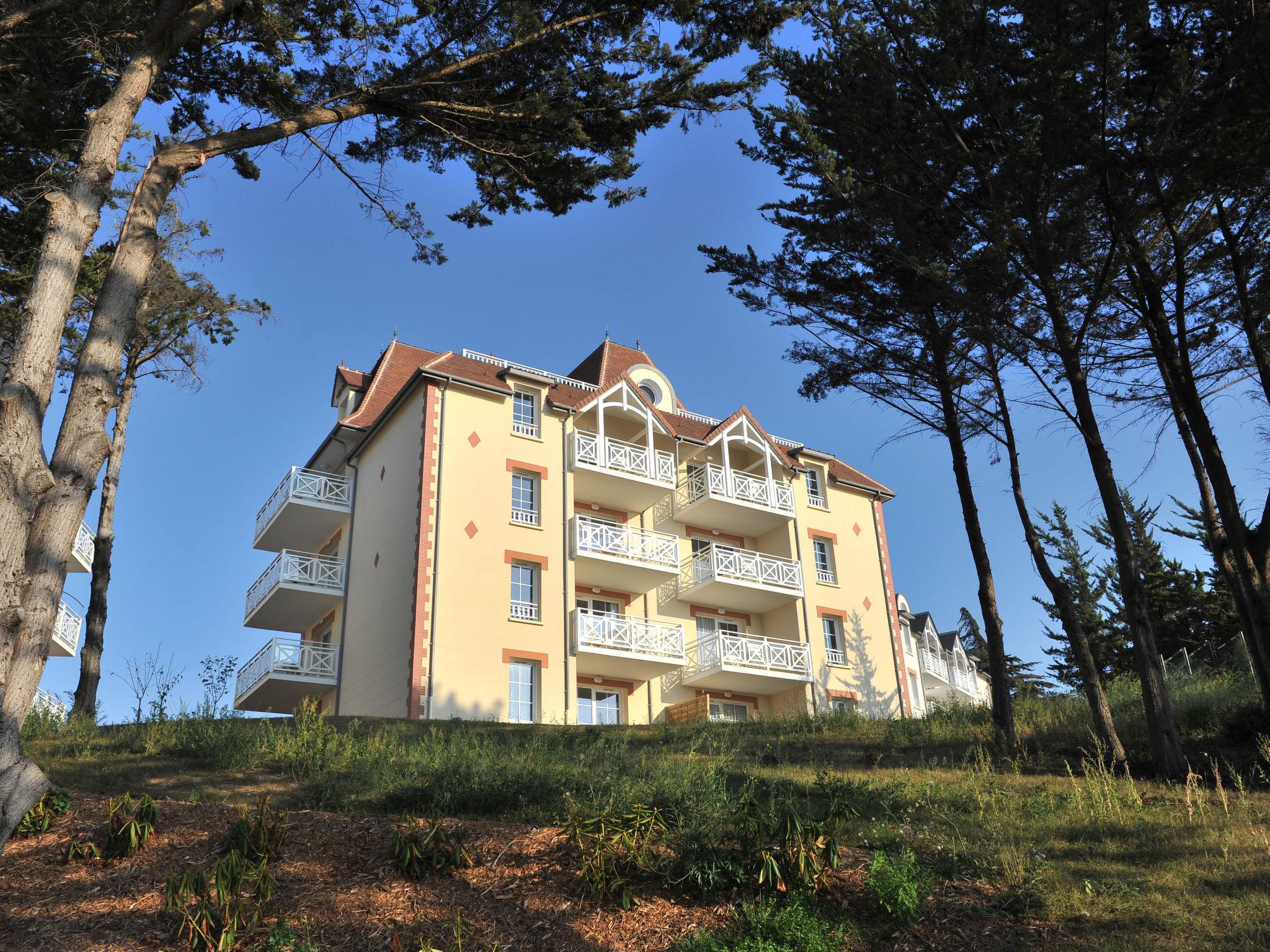 Photo 3 - Appartement de 2 chambres à Pléneuf-Val-André avec piscine et vues à la mer