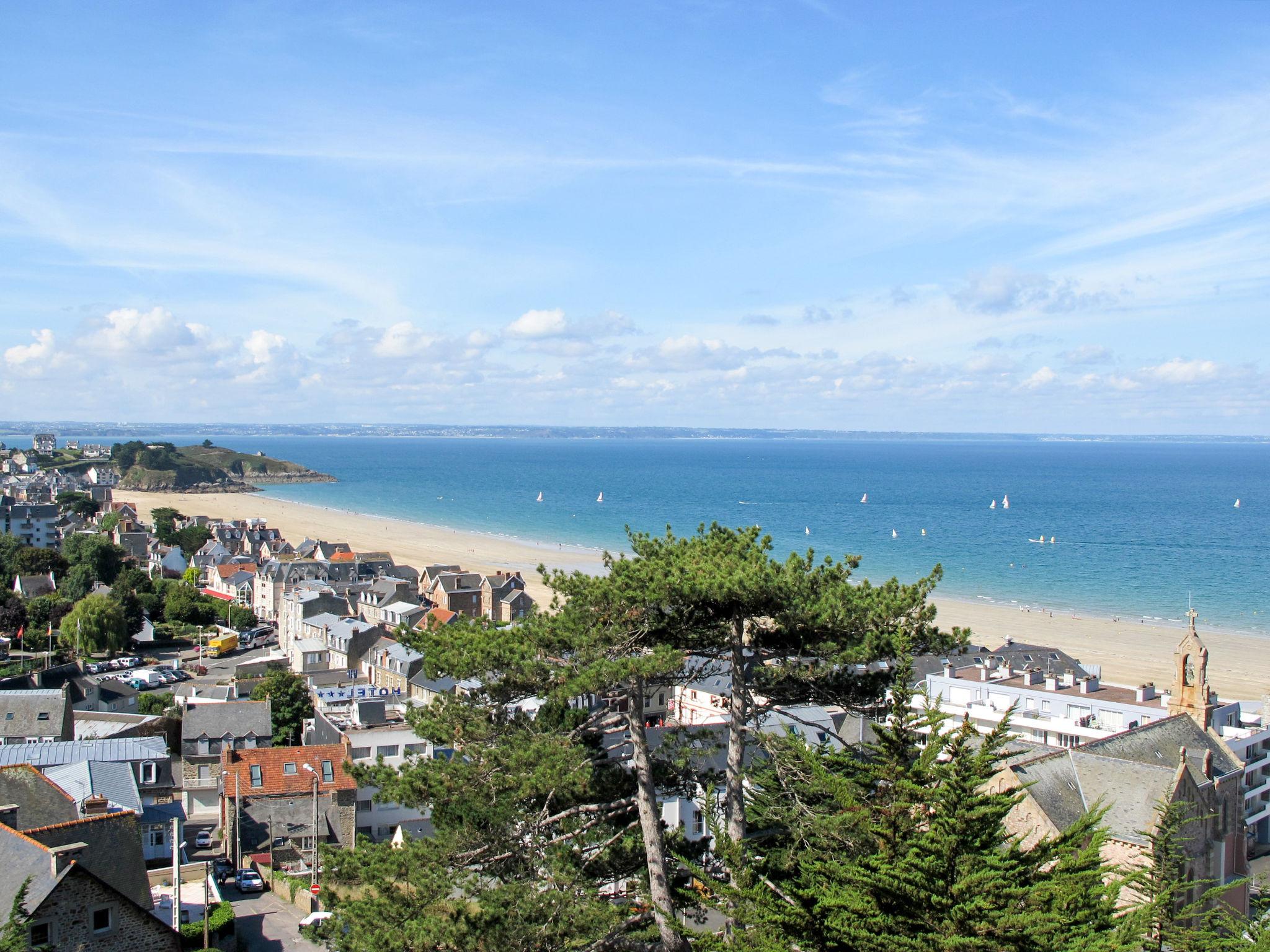 Photo 22 - 3 bedroom Apartment in Pléneuf-Val-André with swimming pool and sea view