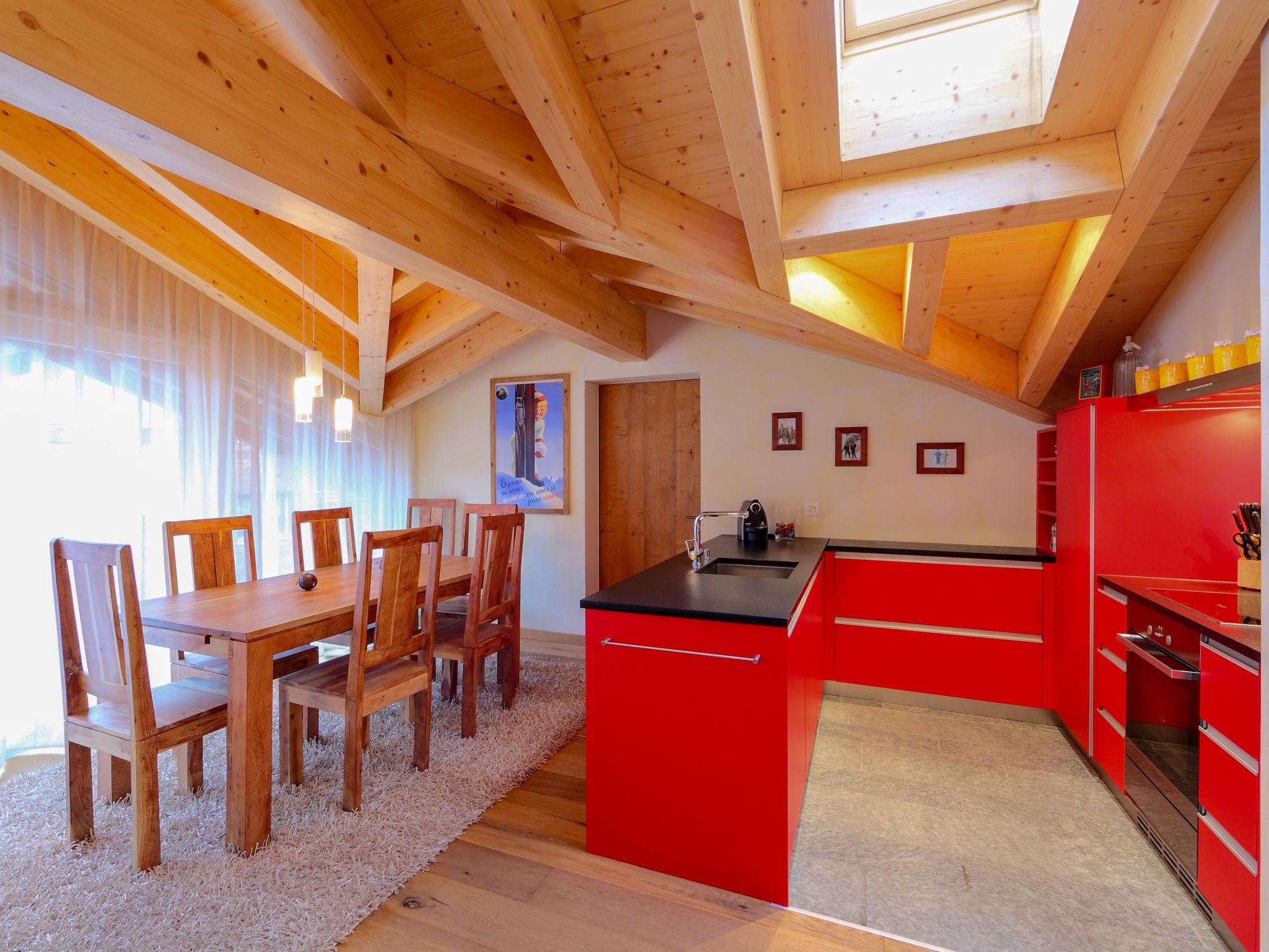 Foto 4 - Apartamento de 3 habitaciones en Zermatt con sauna y vistas a la montaña