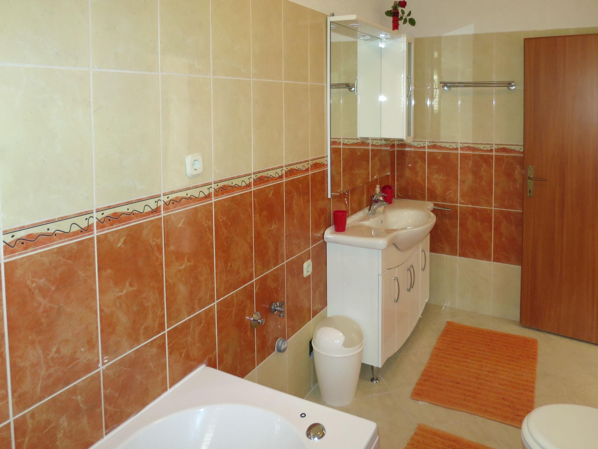 Photo 16 - 2 bedroom Apartment in Rogoznica with sea view