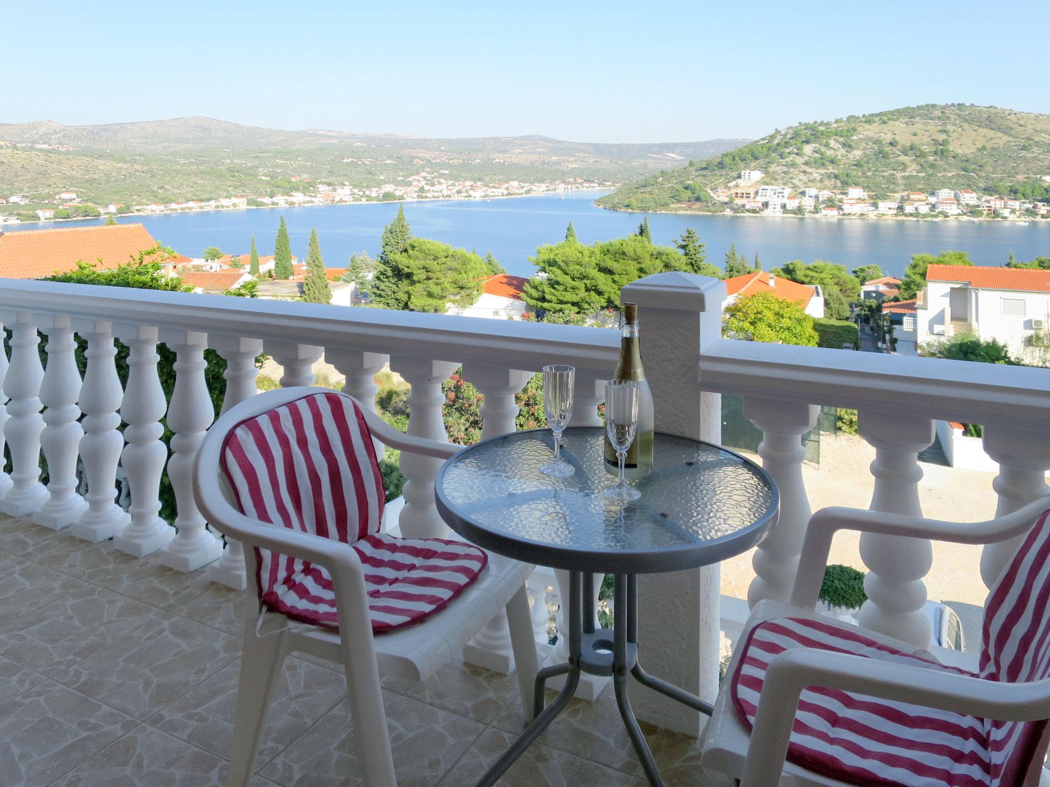 Photo 18 - 2 bedroom Apartment in Rogoznica with sea view