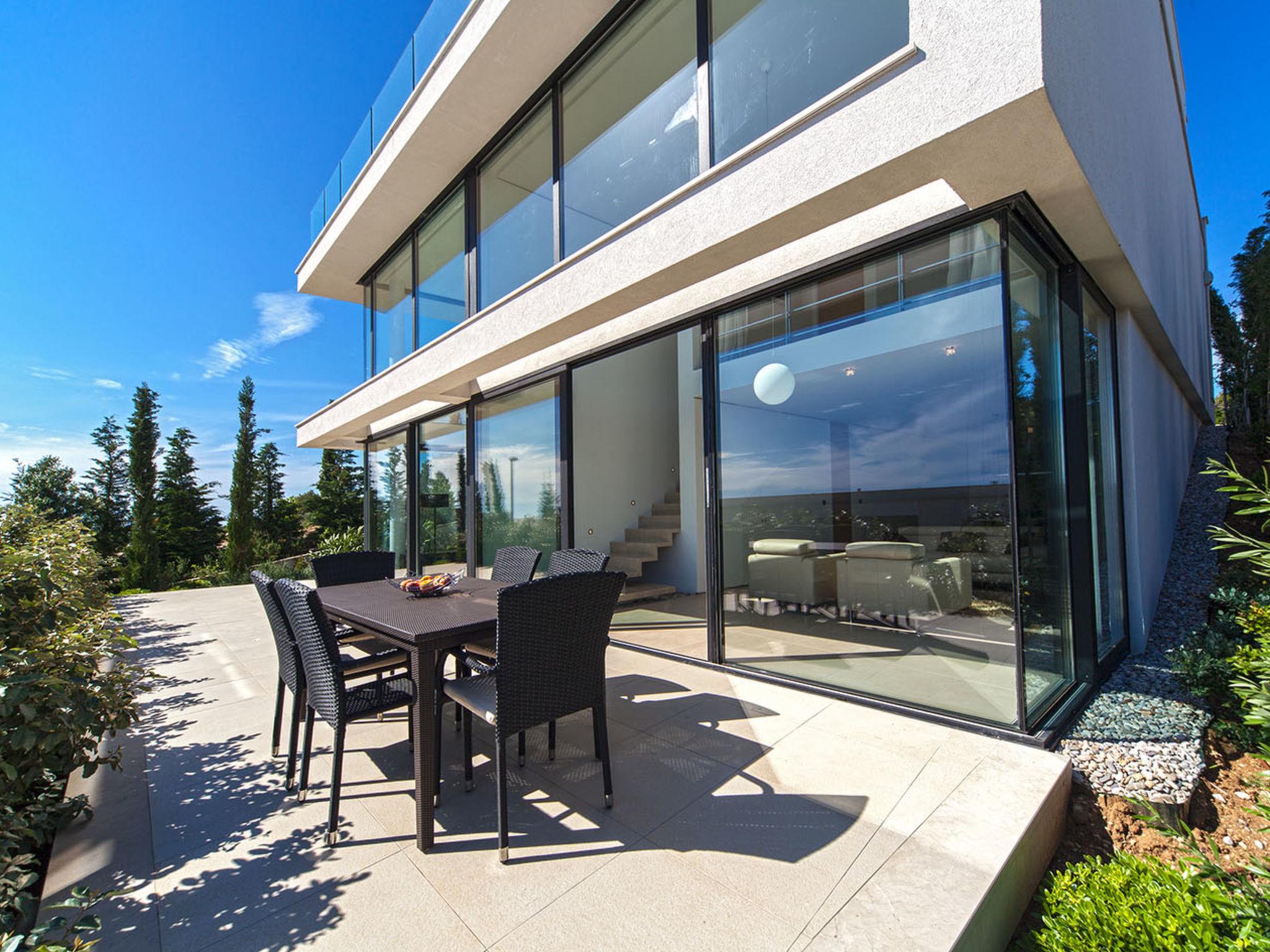 Photo 9 - Appartement de 2 chambres à Primošten avec piscine et vues à la mer