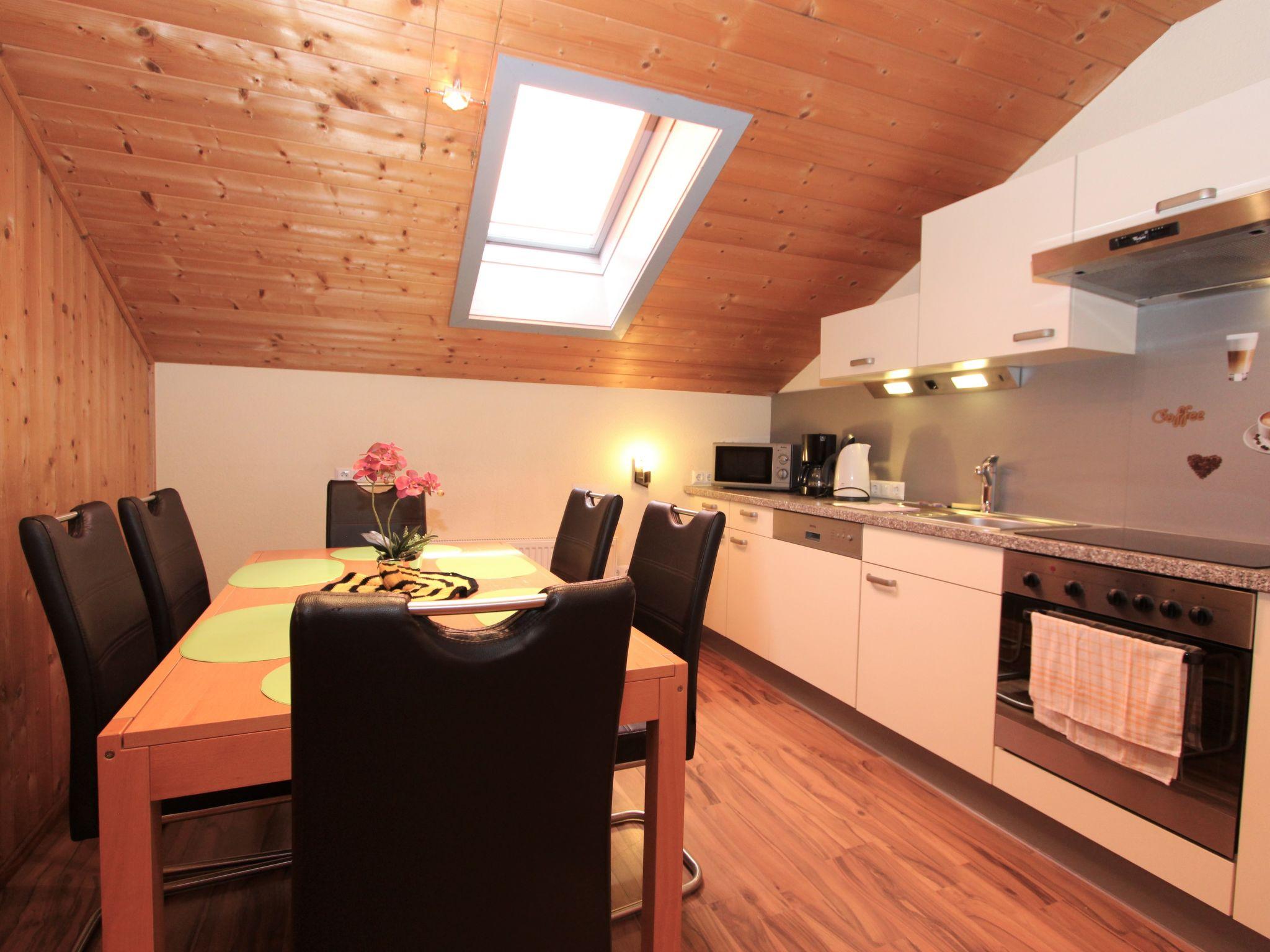 Photo 3 - 3 bedroom Apartment in Ried im Zillertal with garden and mountain view