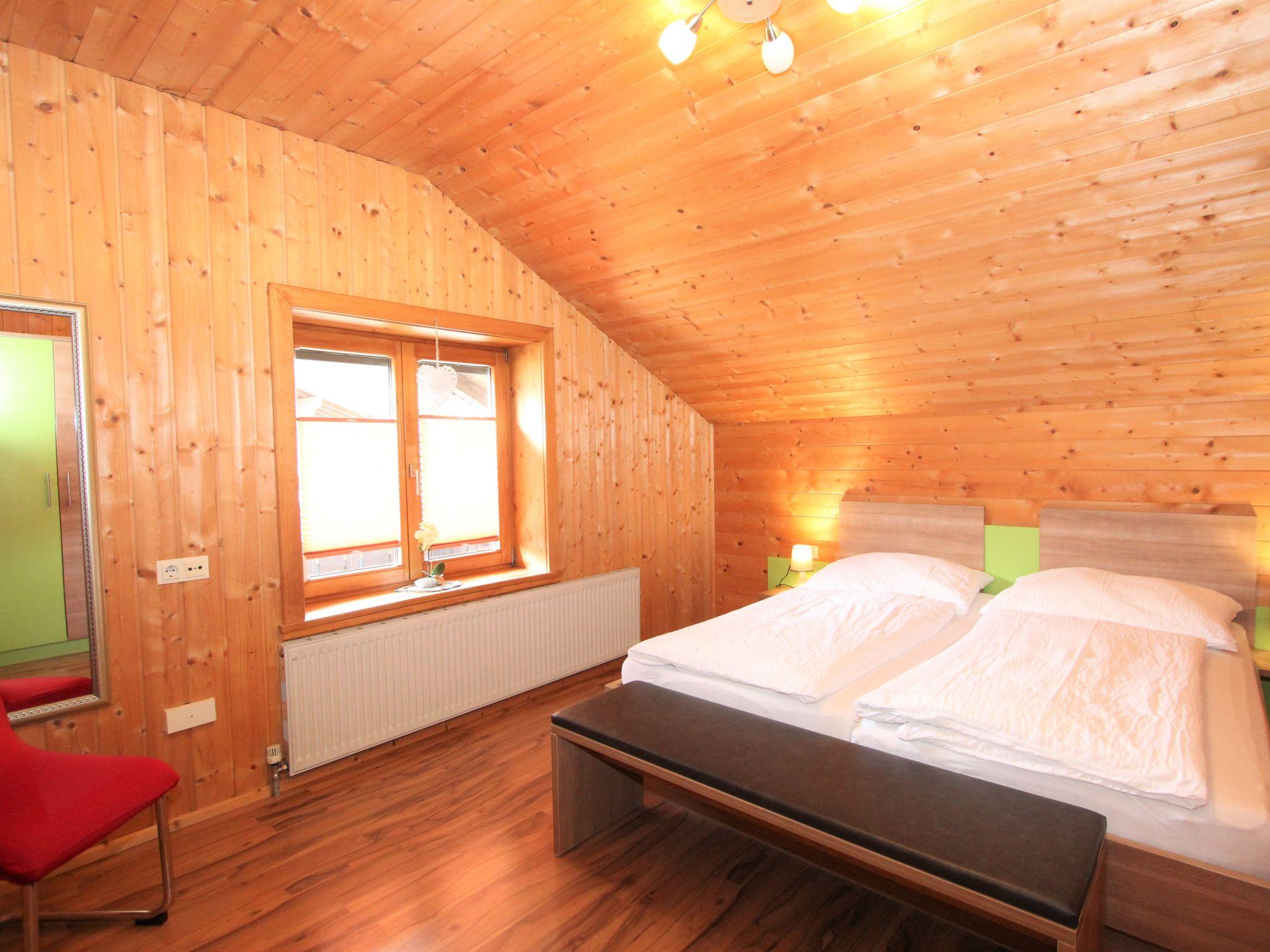 Foto 15 - Apartamento de 3 habitaciones en Ried im Zillertal con jardín