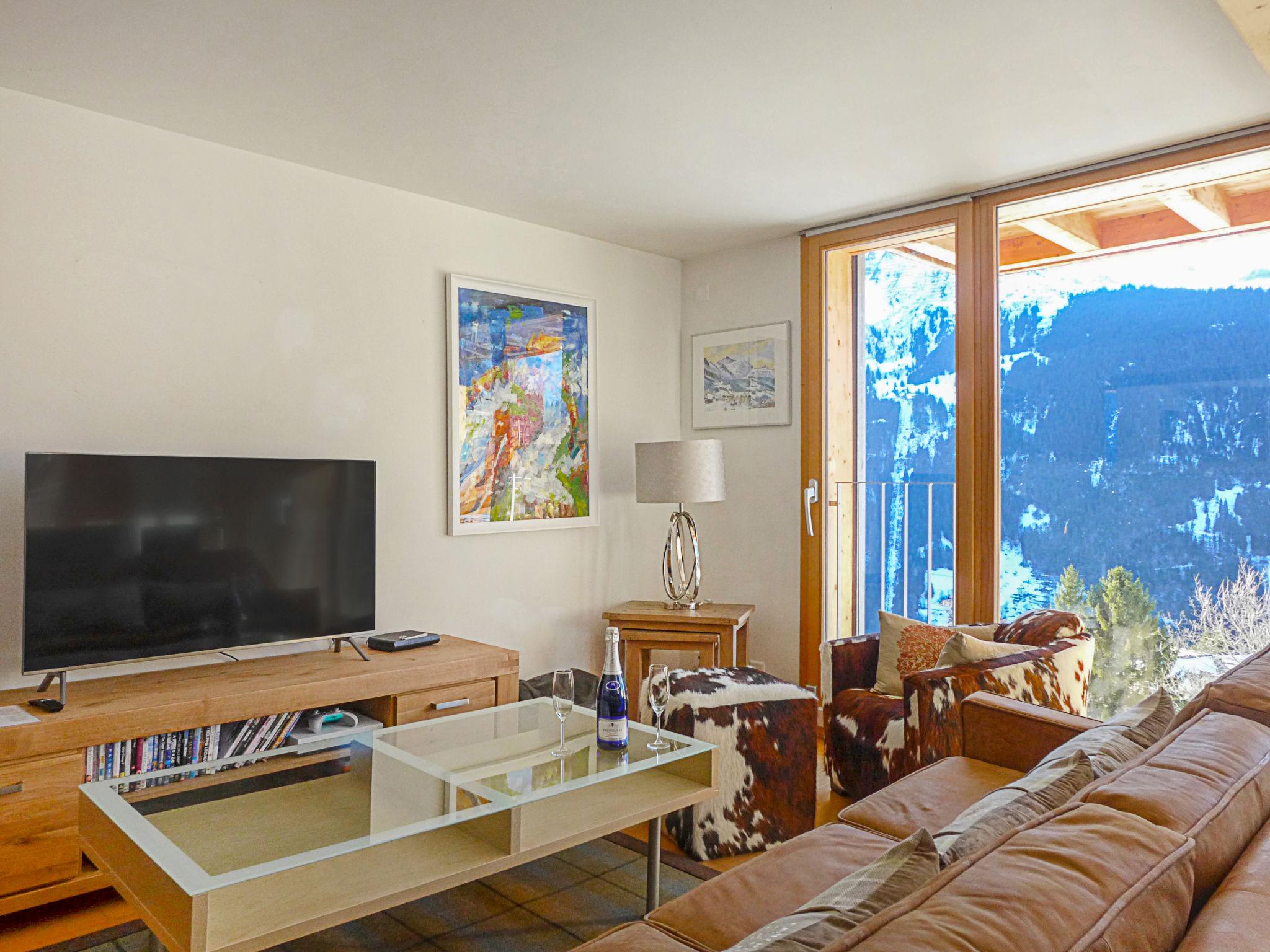 Foto 1 - Appartamento con 3 camere da letto a Lauterbrunnen con terrazza e vista sulle montagne