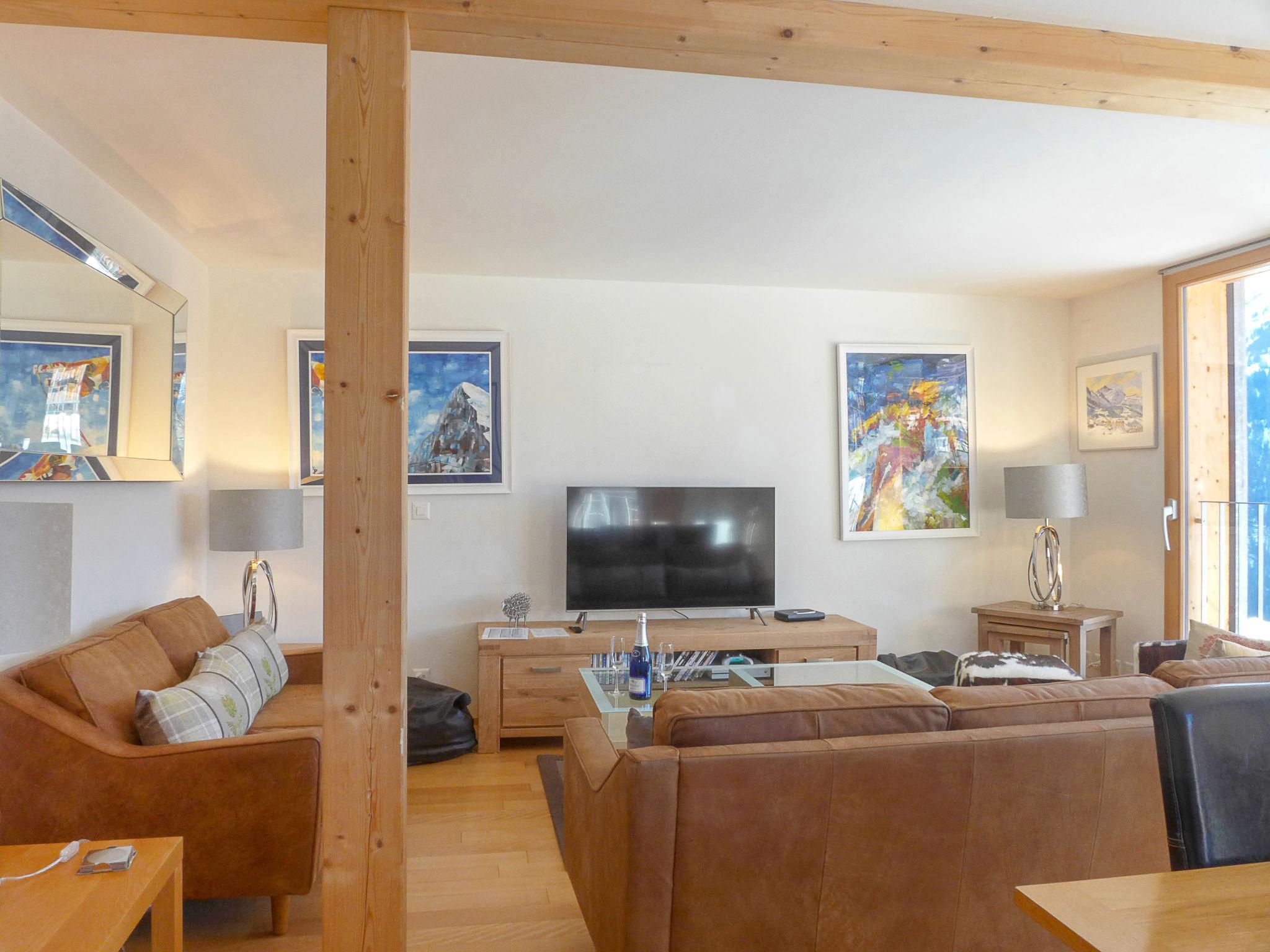 Photo 6 - 3 bedroom Apartment in Lauterbrunnen with terrace and mountain view