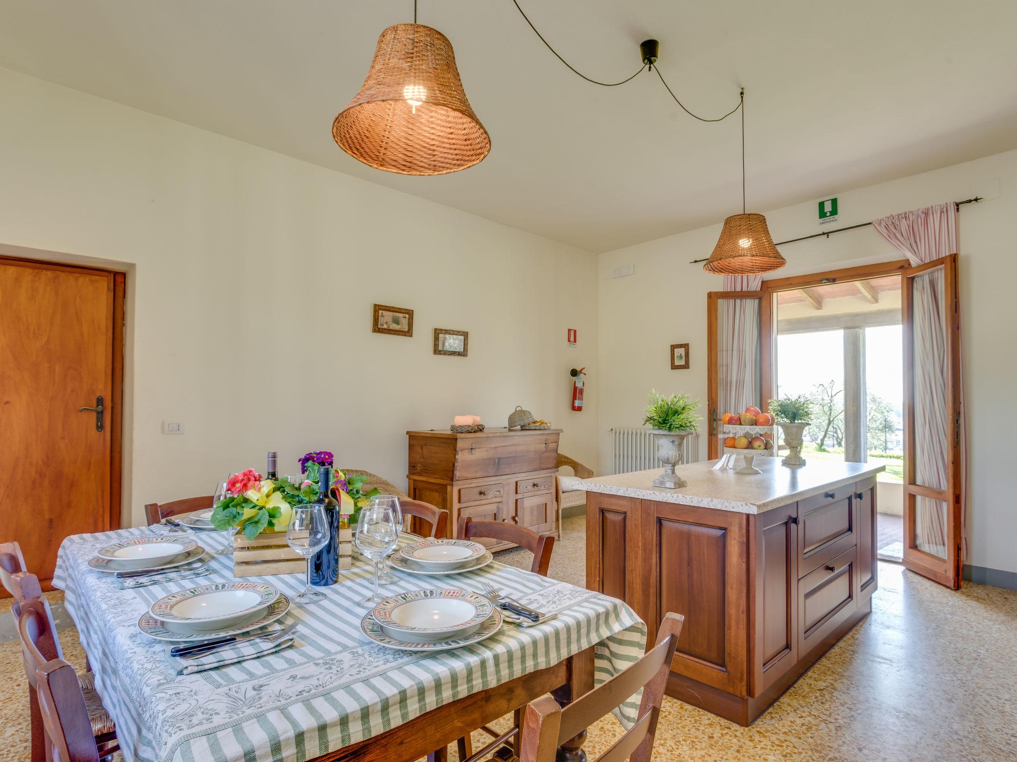 Photo 11 - 9 bedroom House in Lamporecchio with private pool and garden
