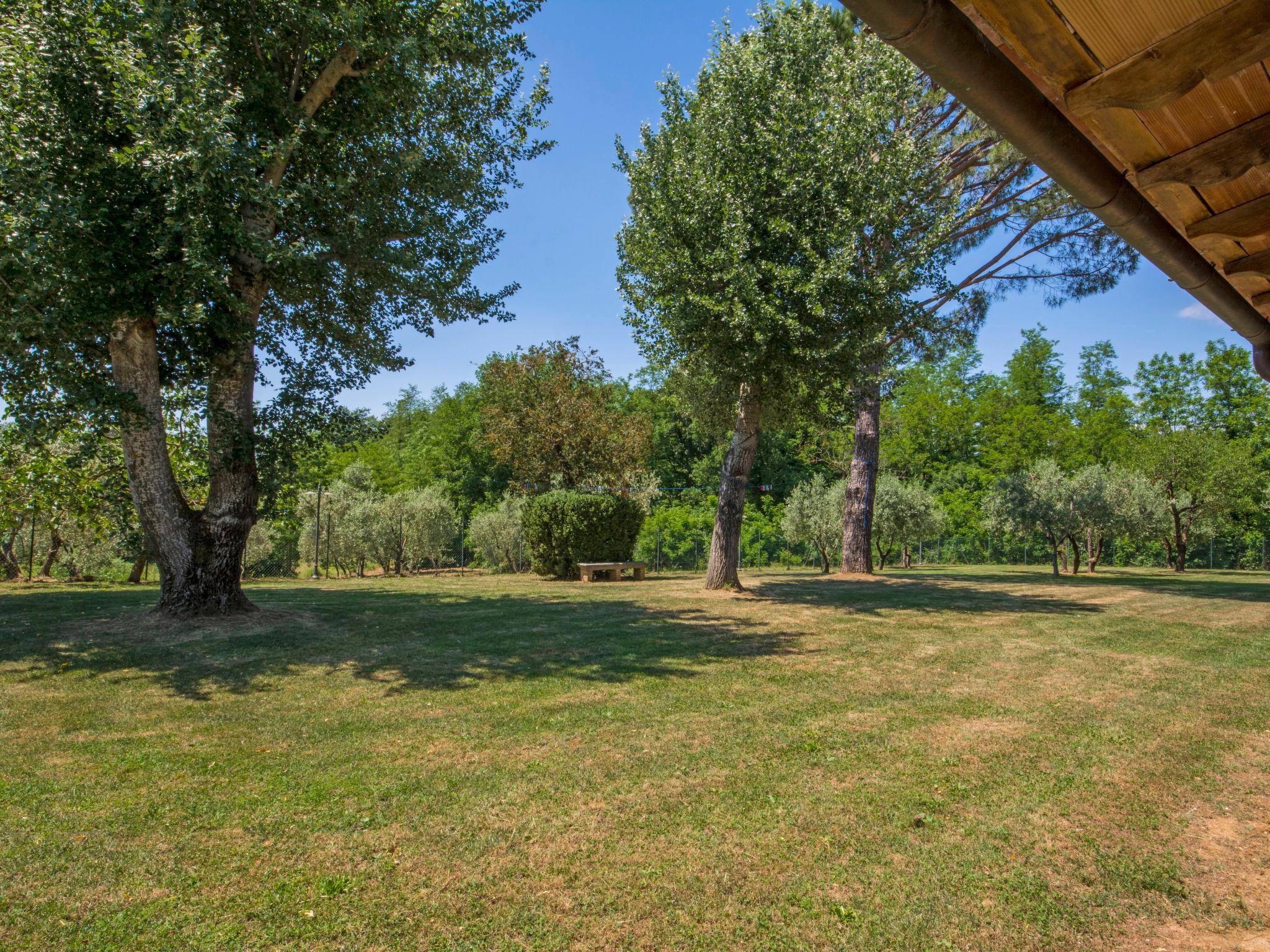 Photo 44 - 7 bedroom House in Lamporecchio with private pool and garden