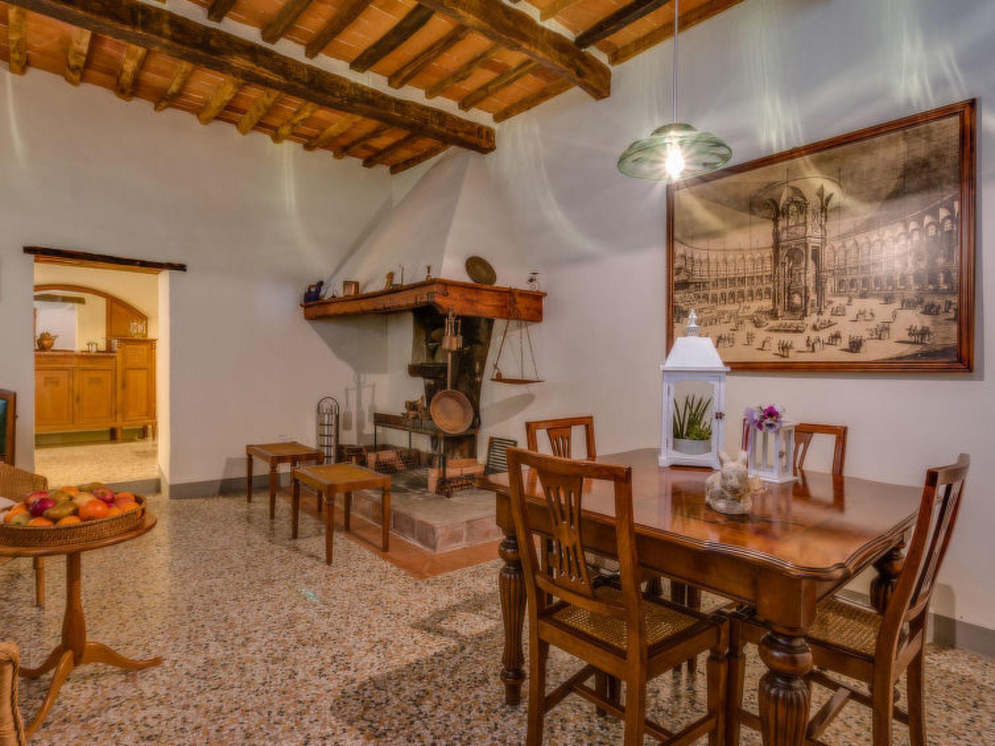 Photo 10 - 9 bedroom House in Lamporecchio with private pool and garden