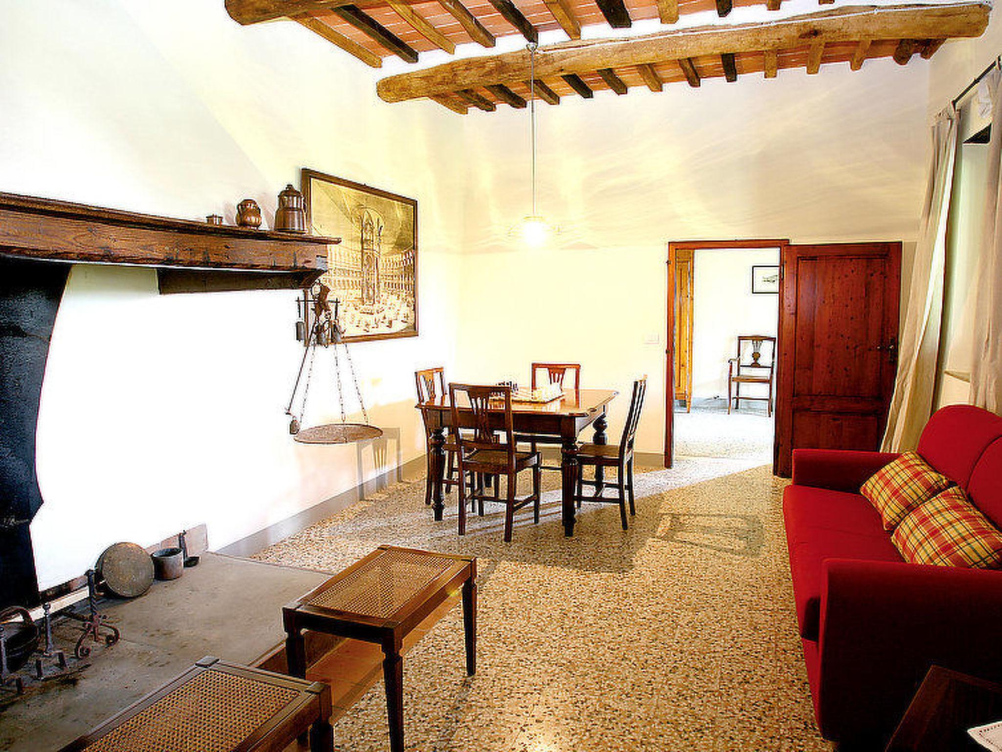 Photo 14 - 7 bedroom House in Lamporecchio with private pool and garden
