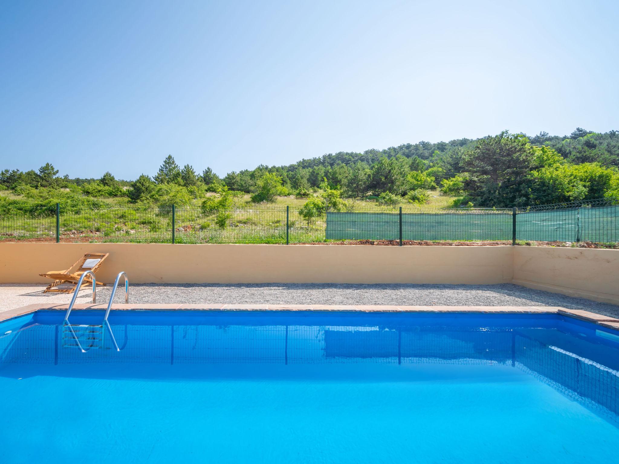 Foto 23 - Casa de 2 habitaciones en Senj con piscina privada y vistas al mar