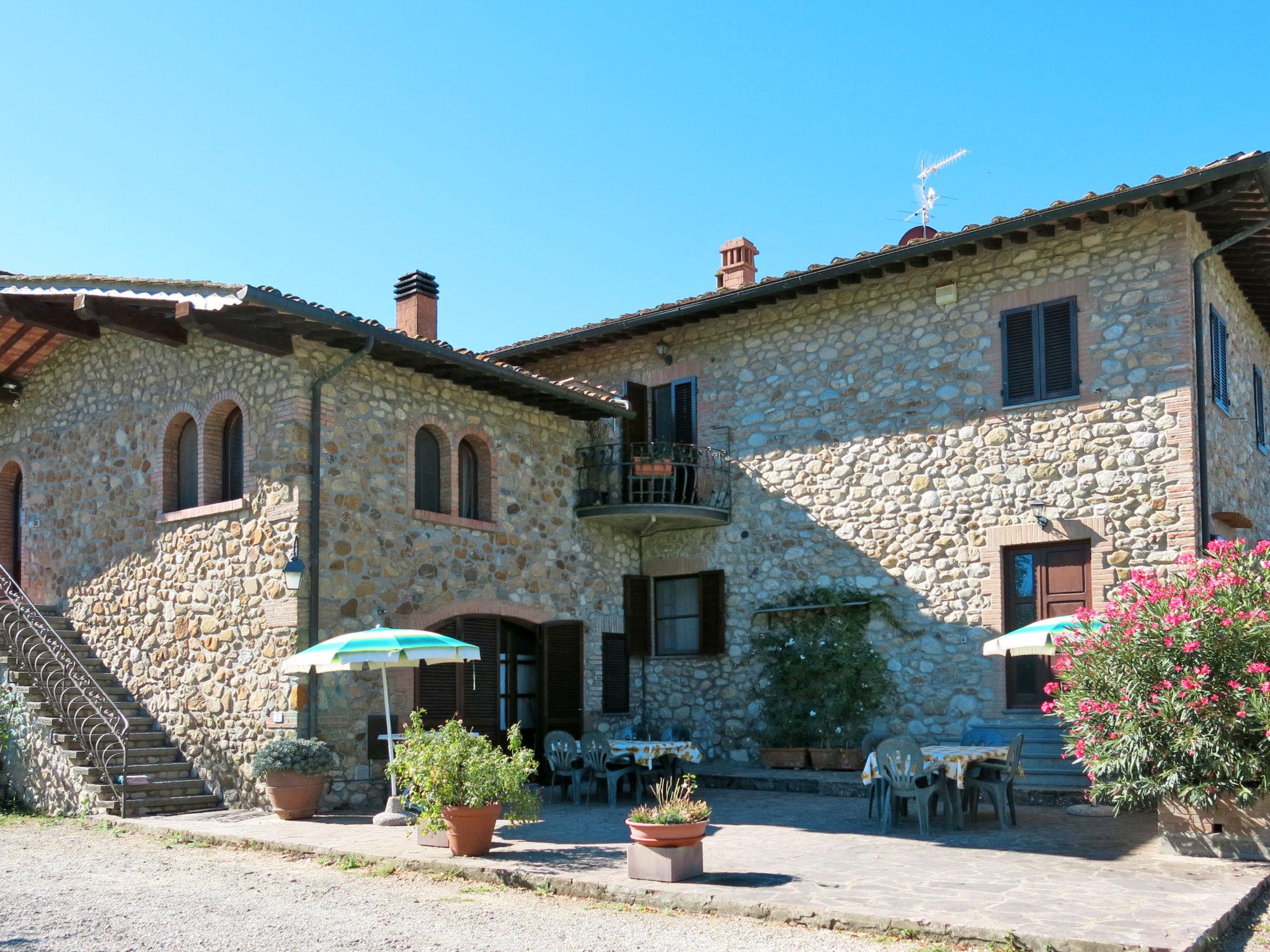 Foto 7 - Appartamento con 2 camere da letto a Terricciola con piscina e giardino