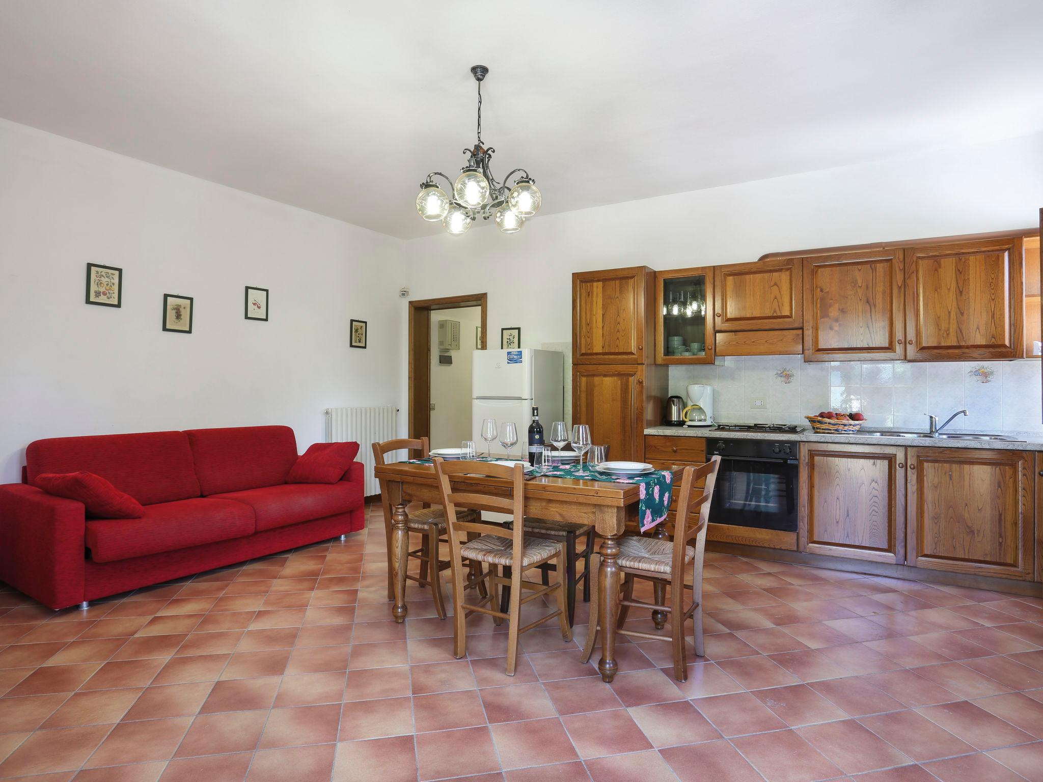 Photo 8 - 2 bedroom Apartment in Terricciola with swimming pool and garden