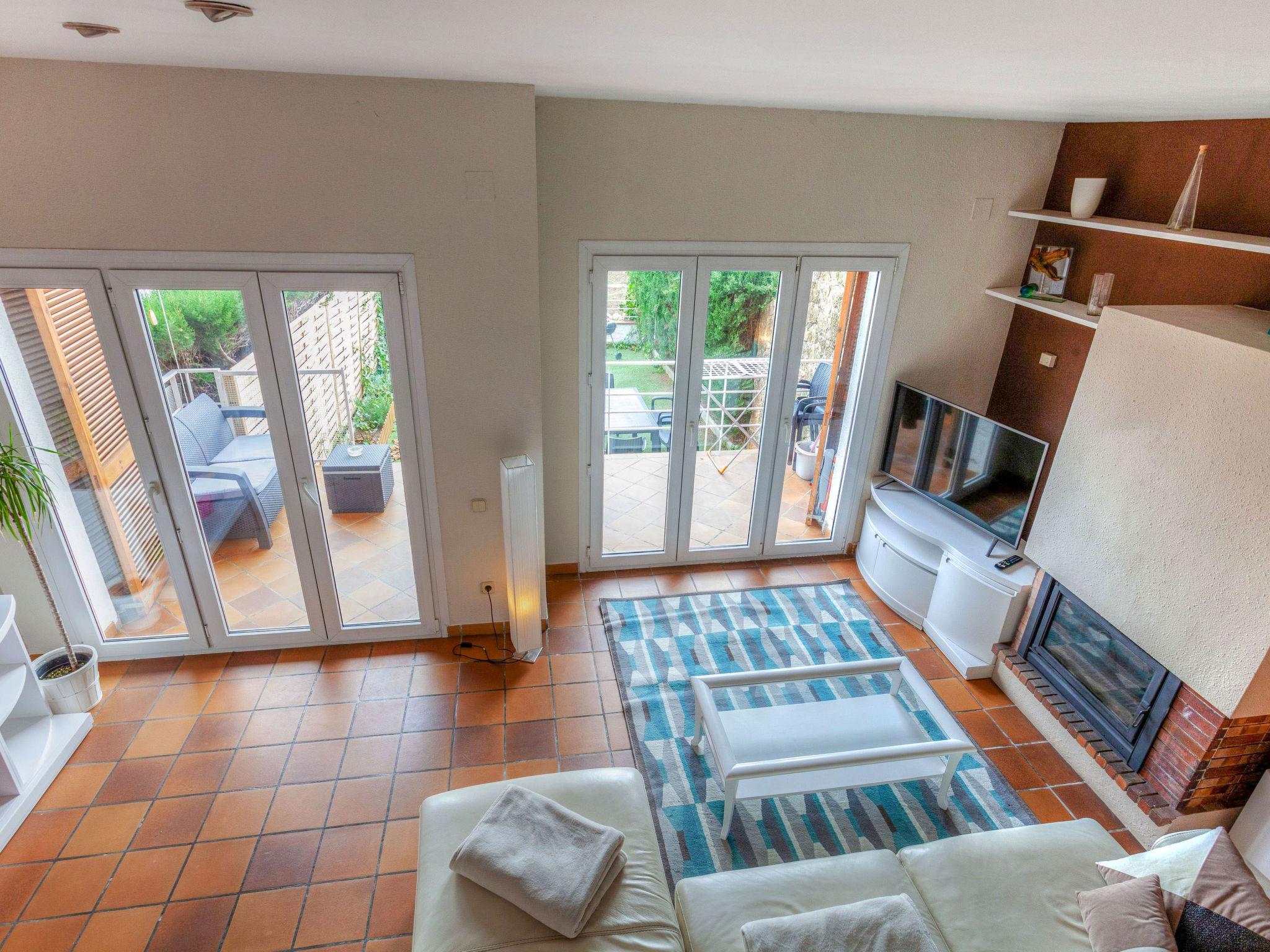 Photo 9 - 3 bedroom House in Tossa de Mar with swimming pool and terrace