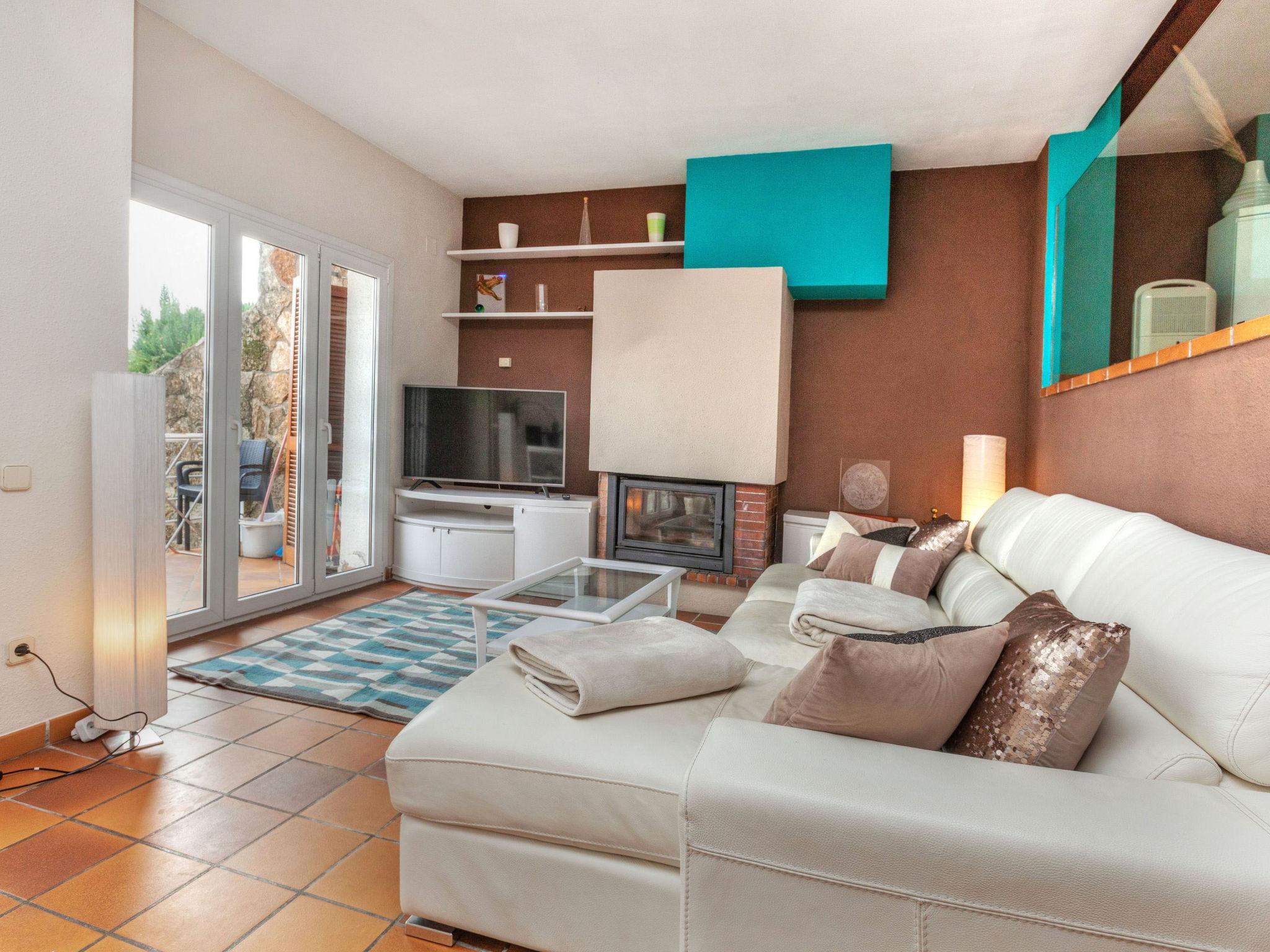 Photo 4 - 3 bedroom House in Tossa de Mar with swimming pool and terrace