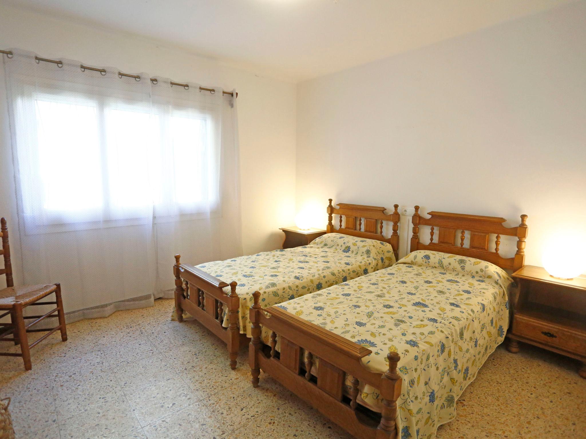 Photo 15 - 2 bedroom House in Cambrils with garden and sea view