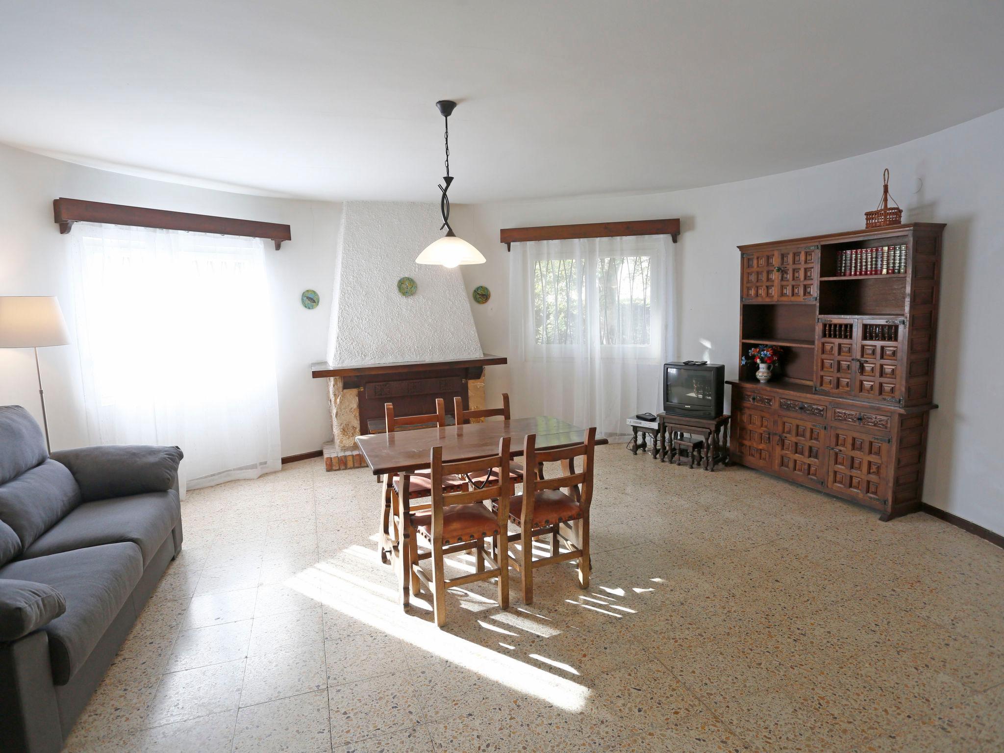 Photo 2 - 2 bedroom House in Cambrils with garden and sea view